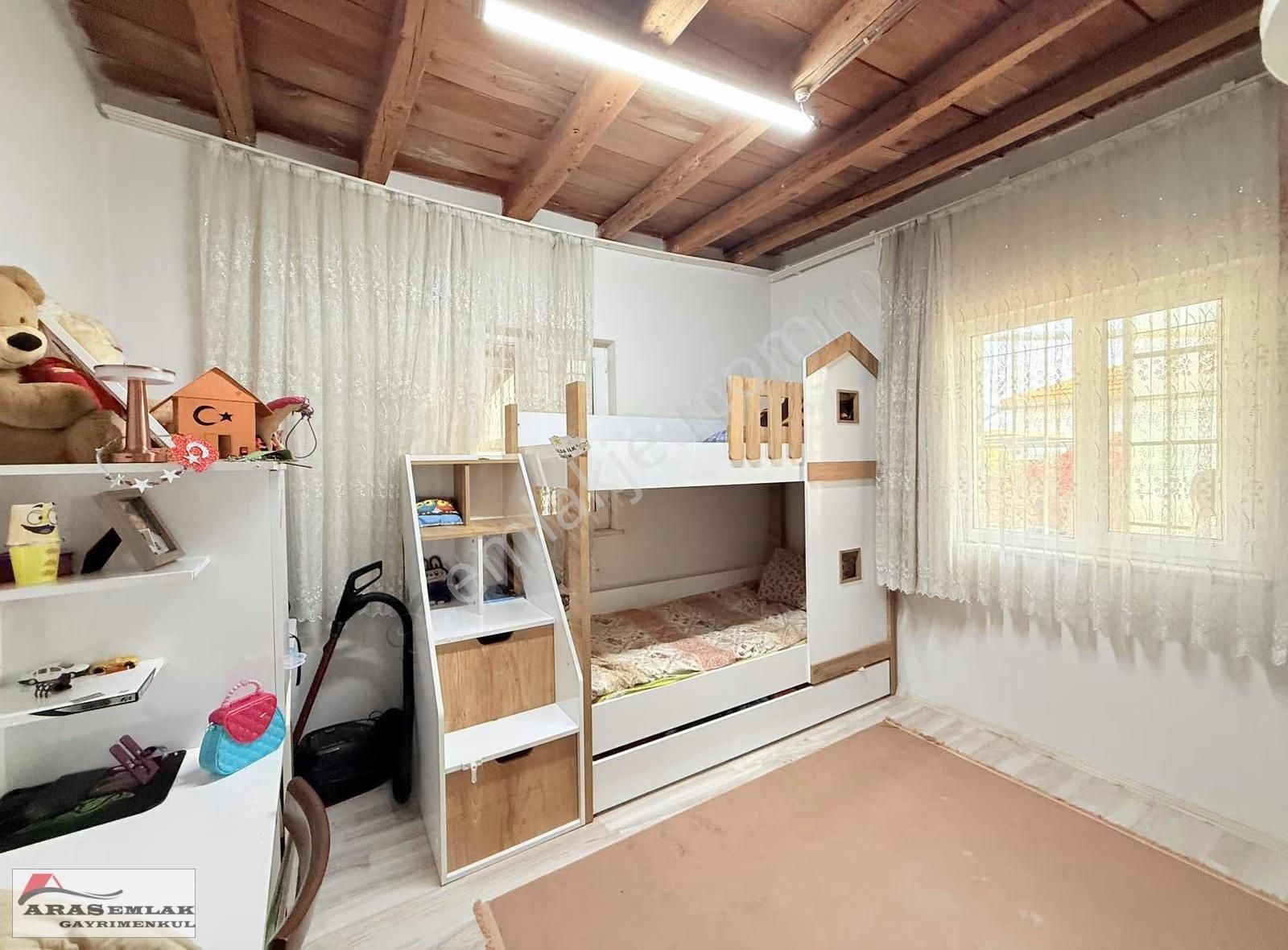 Boztepe Mah.satılık 3+1 Tapulu Müstakil Bahçeli Ev - Görsel 24