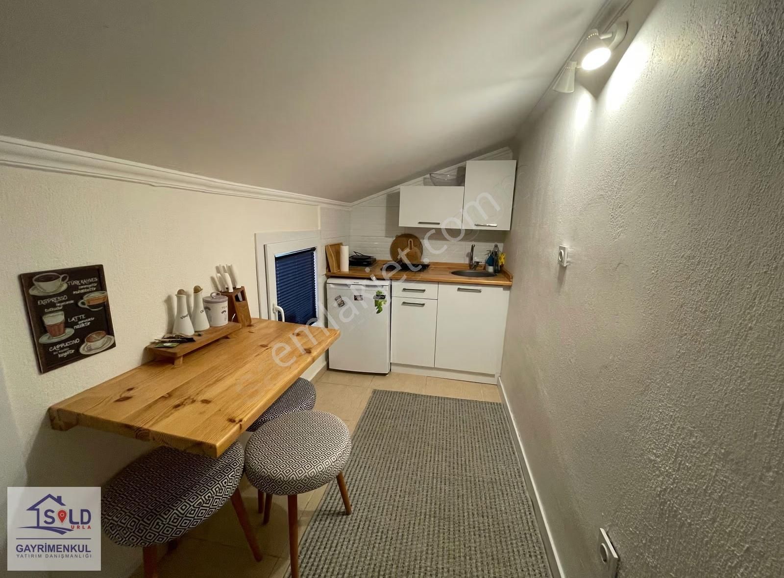 Urla Merkezde Kiralık Çatı Katı Daire - Görsel 28