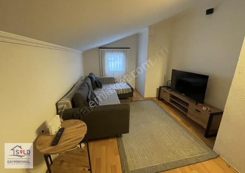 Urla Merkezde Kiralık Çatı Katı Daire - Görsel 23