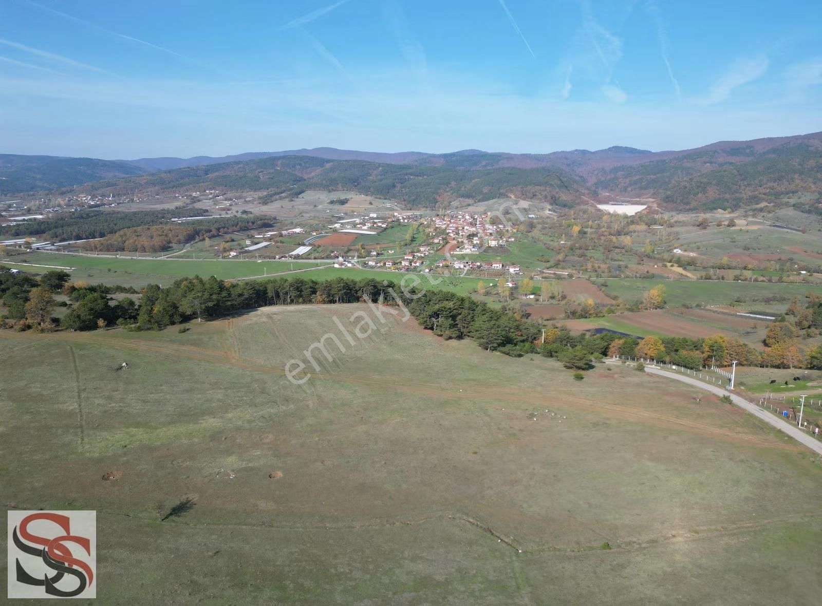 P.ova Çilekli Köyünde Harika Konumda 3.920 M² Yatırımlık Tarla - Görsel 10