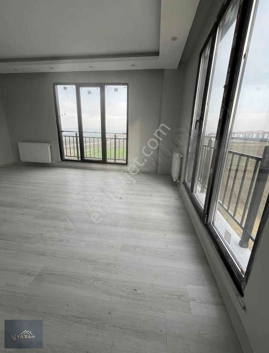 Site İçerisinde Kapalı Otopark Ve Geniş Peyzaj 2+1 Daire - Görsel 12