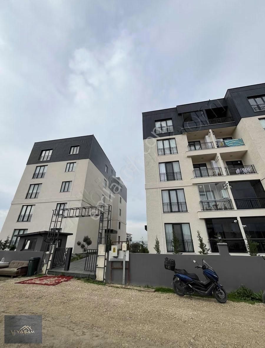 Site İçerisinde Kapalı Otopark Ve Geniş Peyzaj 2+1 Daire - Görsel 13