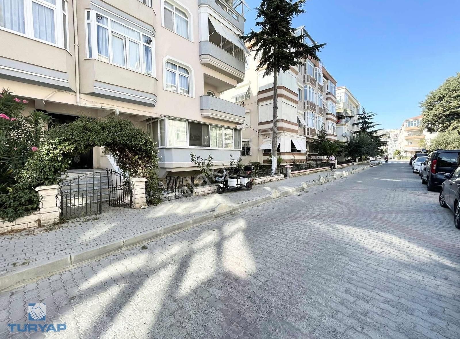 Fatih Mah Masrafsız Çift Balkonlu Satılık 2+1 Forsale