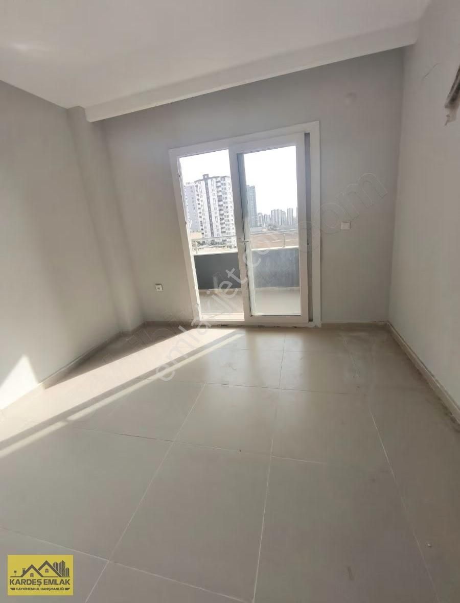 Kardeş Emlaktan Geniş Oturumlu 1+1. - Görsel 3