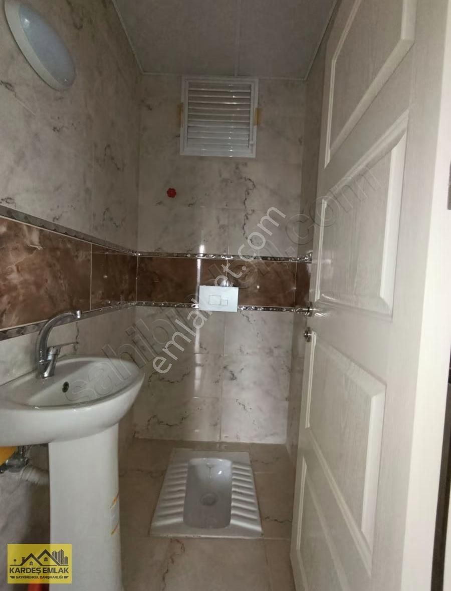 Kardeş Emlaktan Yüzme Havuzlu Site İçerisinde Genş 2+1 Satlık D - Görsel 6