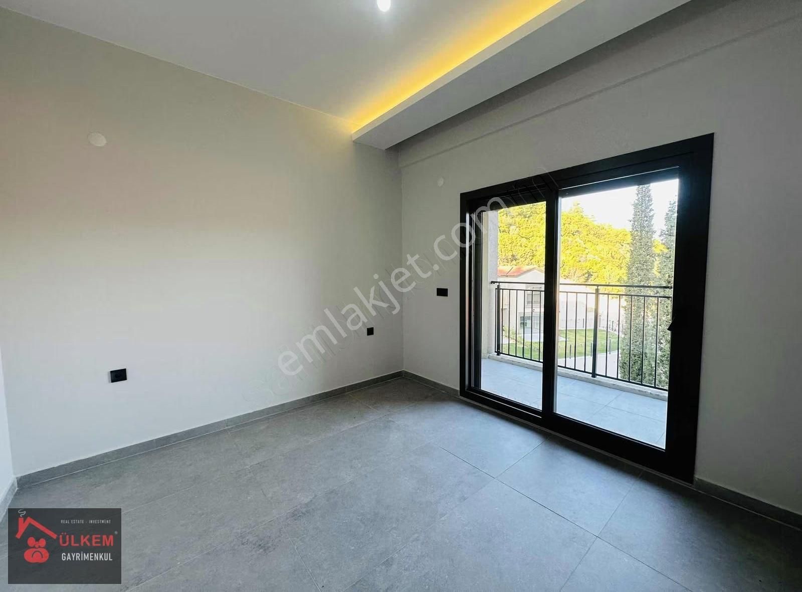 Kuşadası Davutlar Ağaçlıda Konsept 2+1 Tek Kat Bahceli Daire - Görsel 10