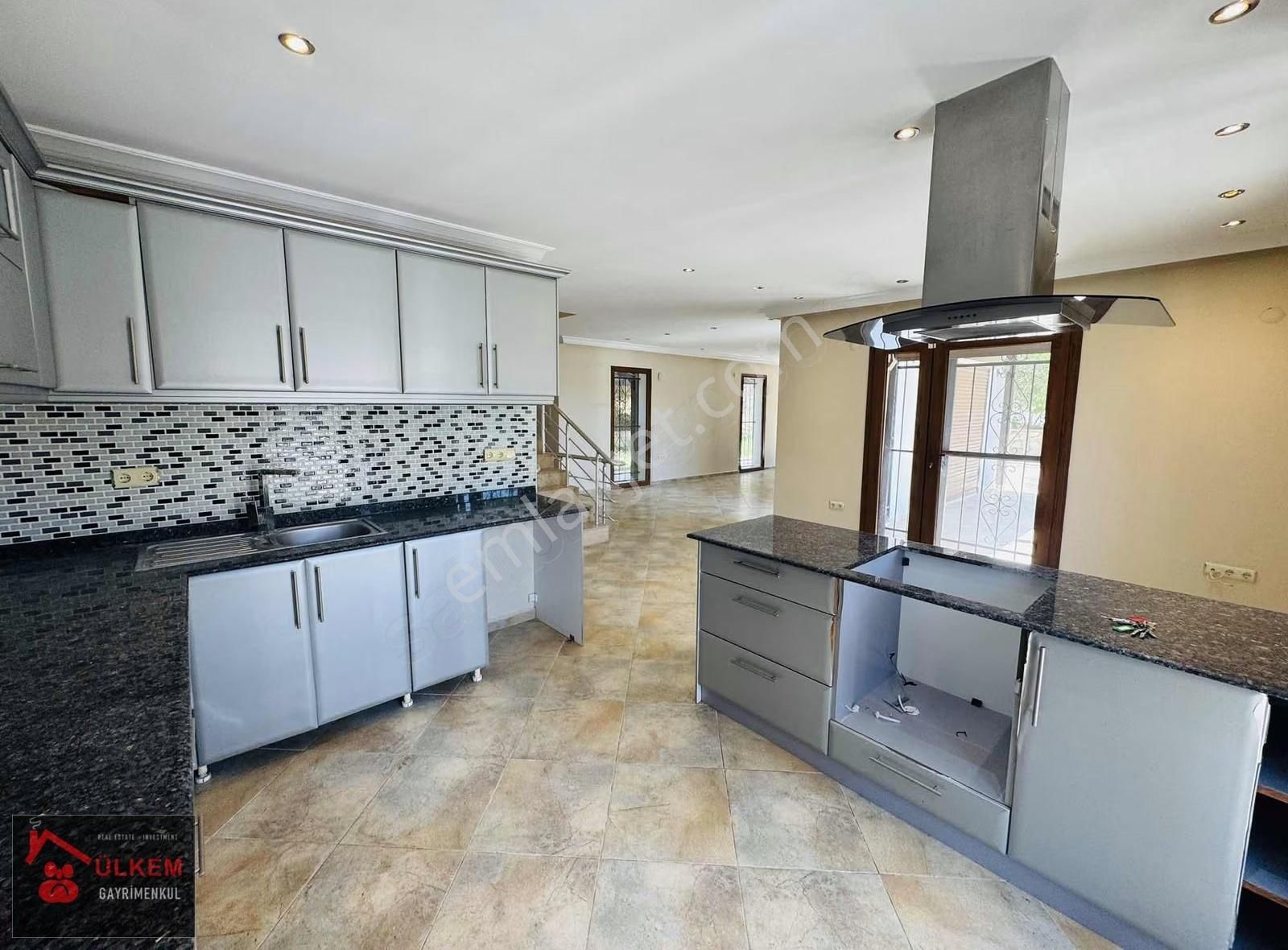 Kuşadasında Malikane Büyüklüğünde 5+2 Full Deniz Manzaralı Villa - Görsel 8