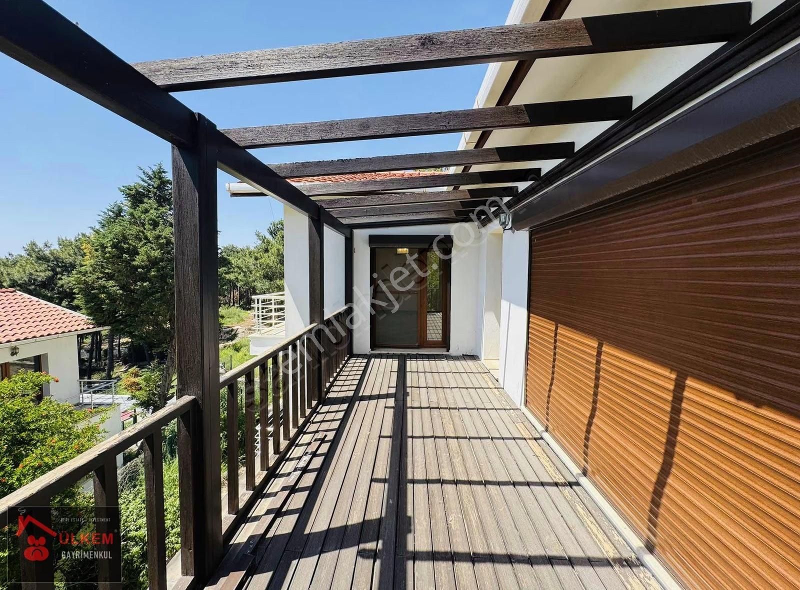 Kuşadasında Malikane Büyüklüğünde 5+2 Full Deniz Manzaralı Villa - Görsel 15