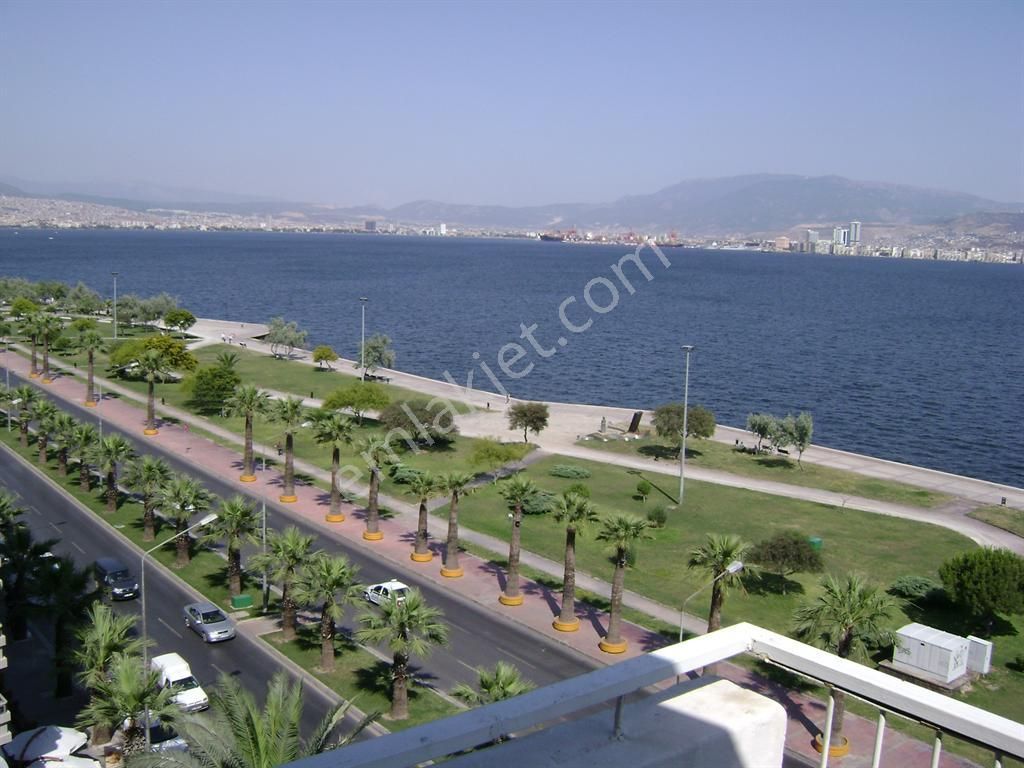 Bayraklı Onur Mahallesin De Hissemi Arıyorum Diyen Bizleri Arasın Satılık - Görsel 13
