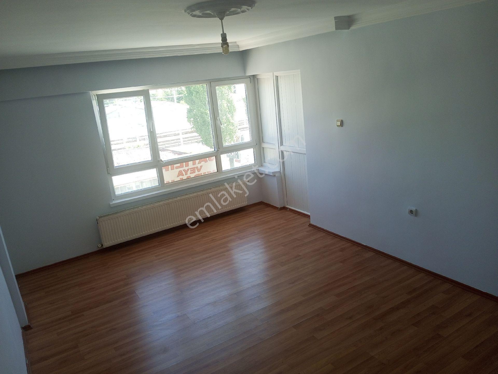 Cadde Üzeri - Ön Cephe - Görsel 10