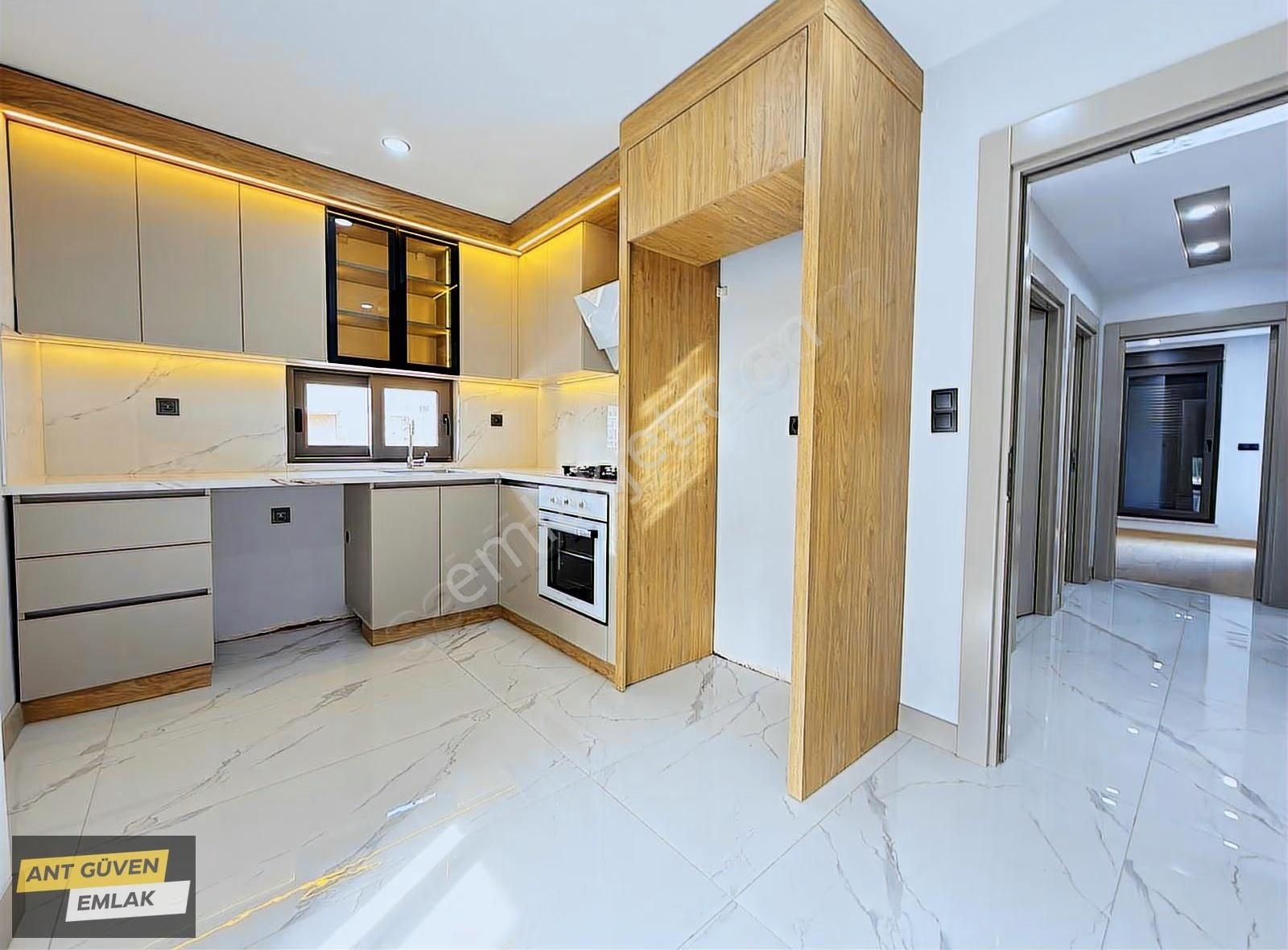 Yeniköy'de Ebeveyn Banyolu 3+1 Yüksek Giriş Daire