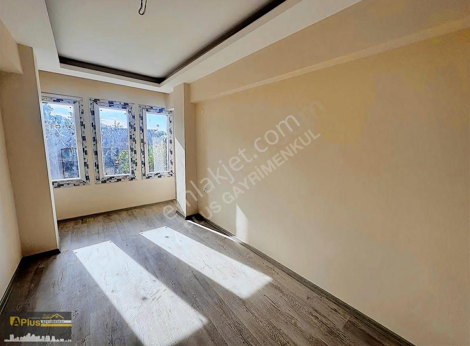 A Plus Gayrimenkulden Ortapark Meydanında Kiralık 1+1 Sıfır Ofis - Görsel 5