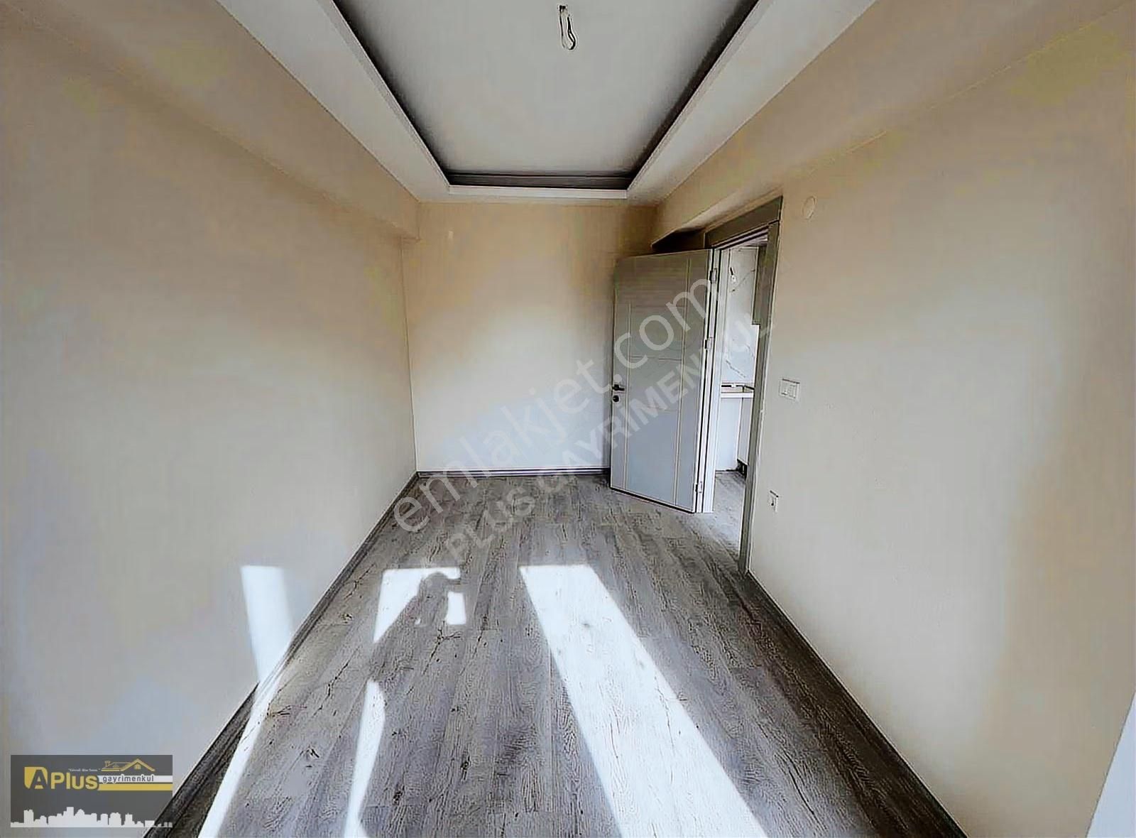 A Plus Gayrimenkulden Ortapark Meydanında Kiralık 1+1 Sıfır Ofis - Görsel 8