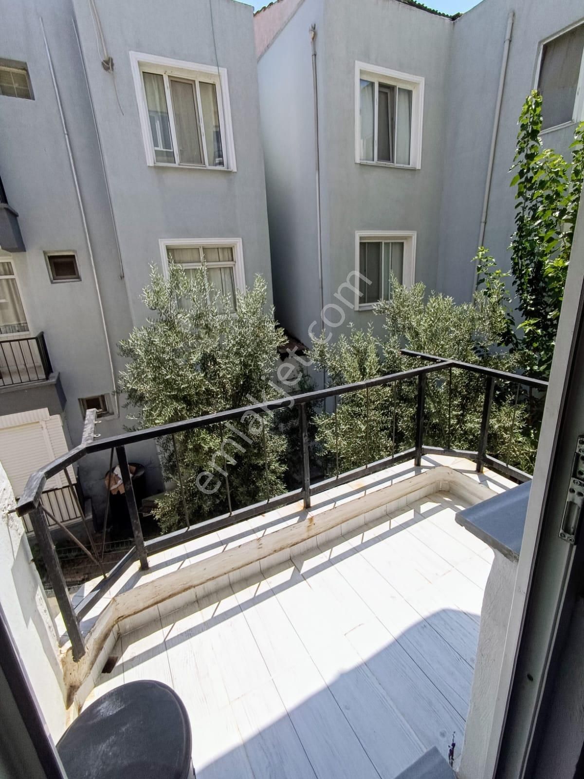 Ayvalık Sarımsaklı Plajlarına Yakın 2+1 Bakımlı Temiz Daire - Görsel 4