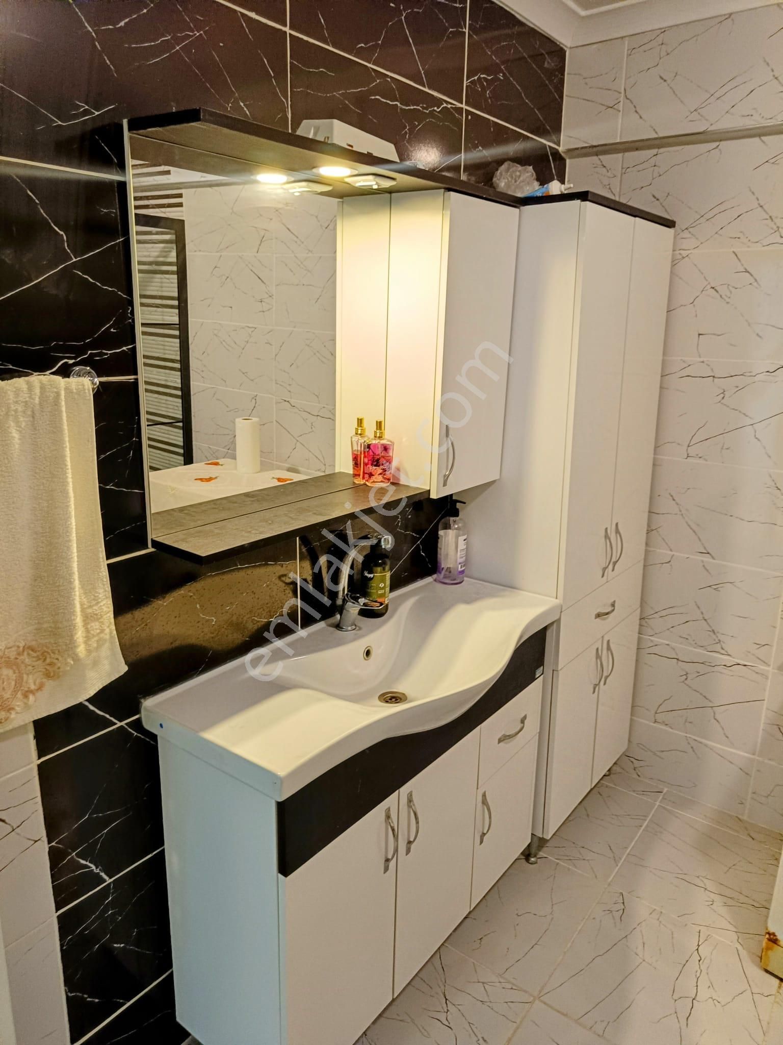 Ayvalık Sarımsaklı Plajlarına Yakın 2+1 Bakımlı Temiz Daire - Görsel 14