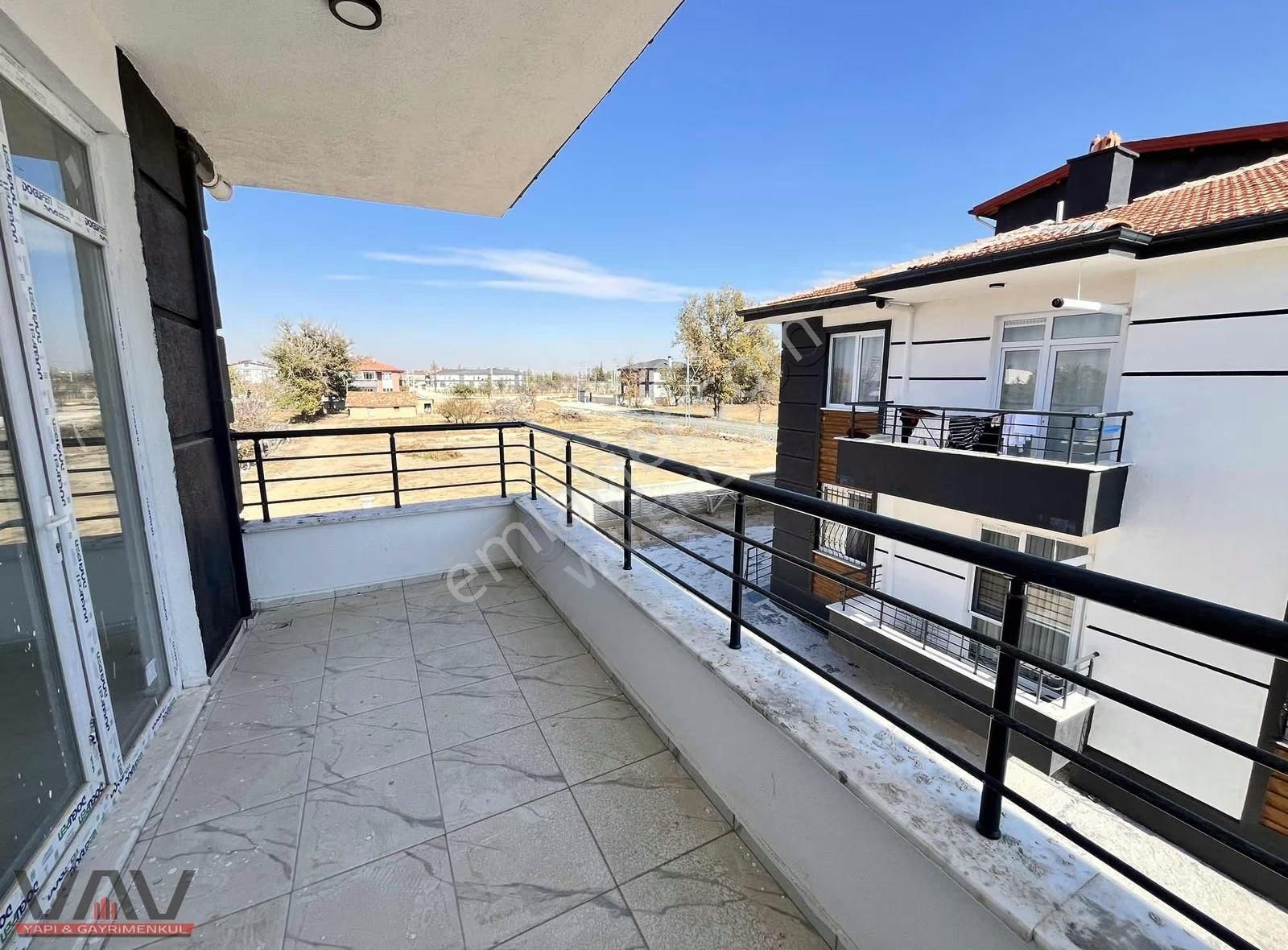 Meram Bahçeşehir Mahallesi'nde Çevreyolu Yakını Sıfır 3+1 Daire! - Görsel 7