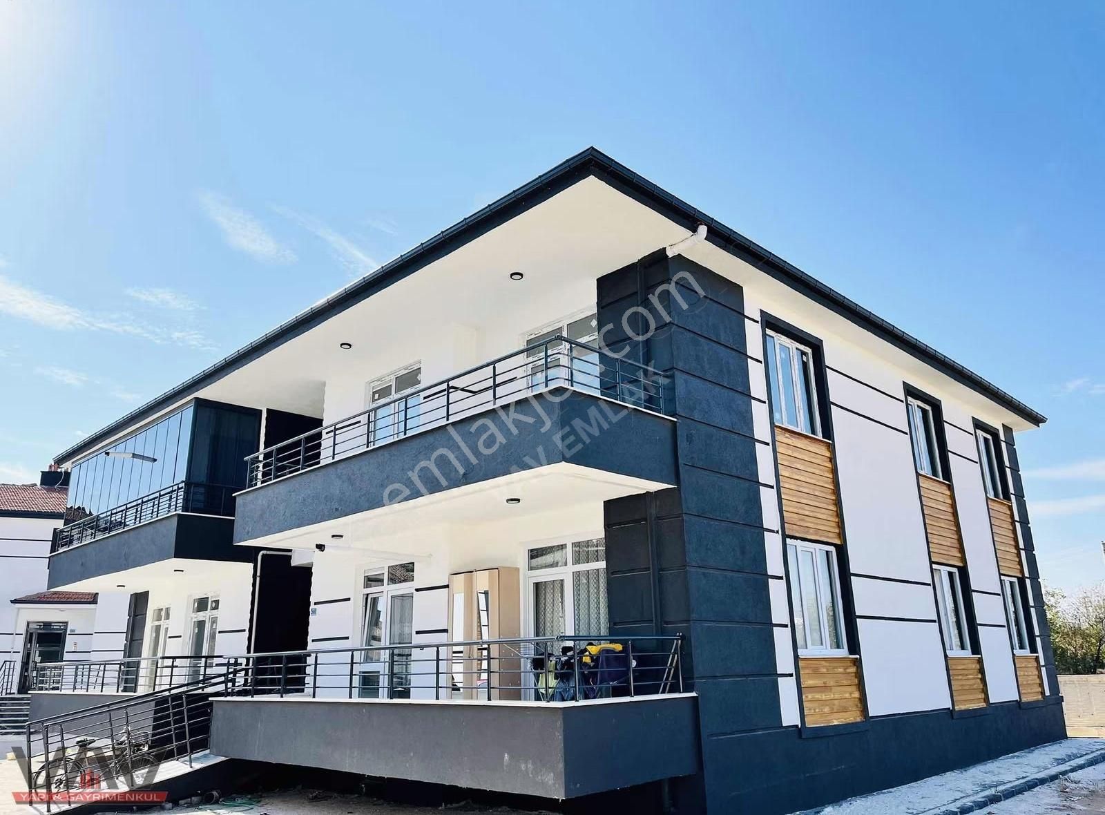 Meram Bahçeşehir Mahallesi'nde Çevreyolu Yakını Sıfır 3+1 Daire!