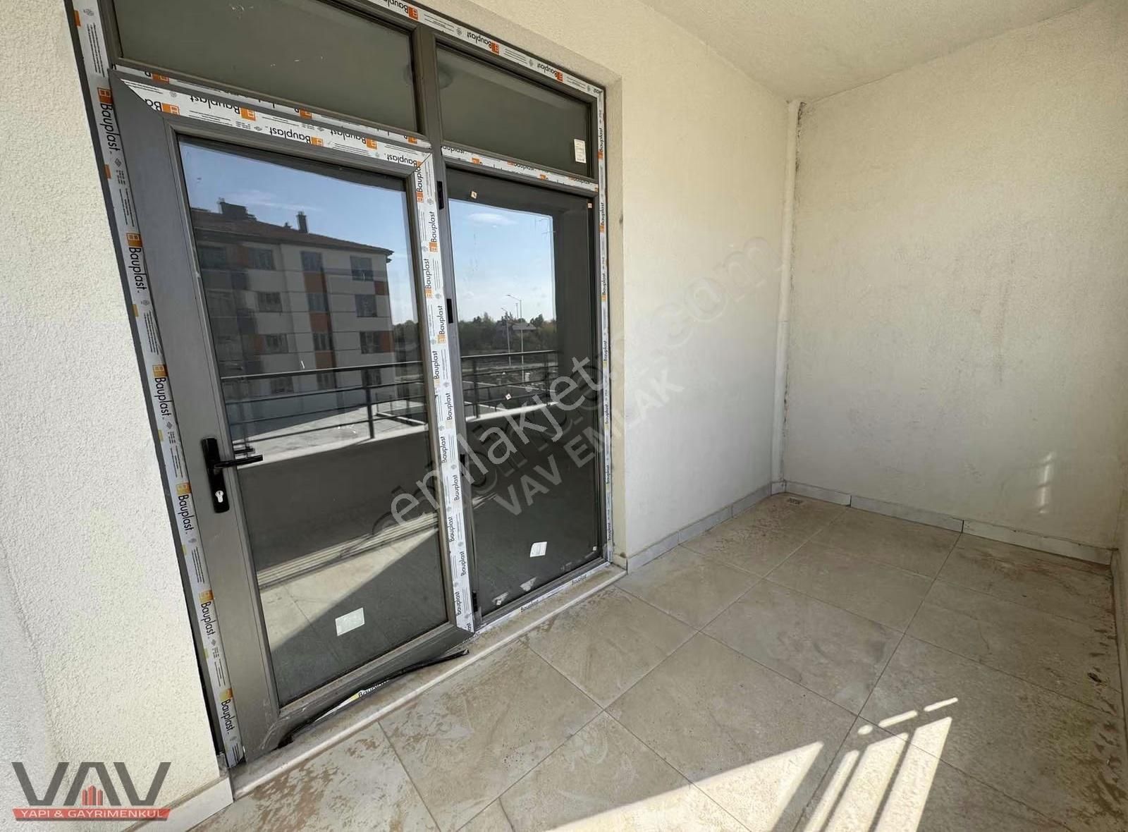 Karaman Yoluna Cephe 3+1 Oturuma Hazır Ara Kat Daire - Görsel 2