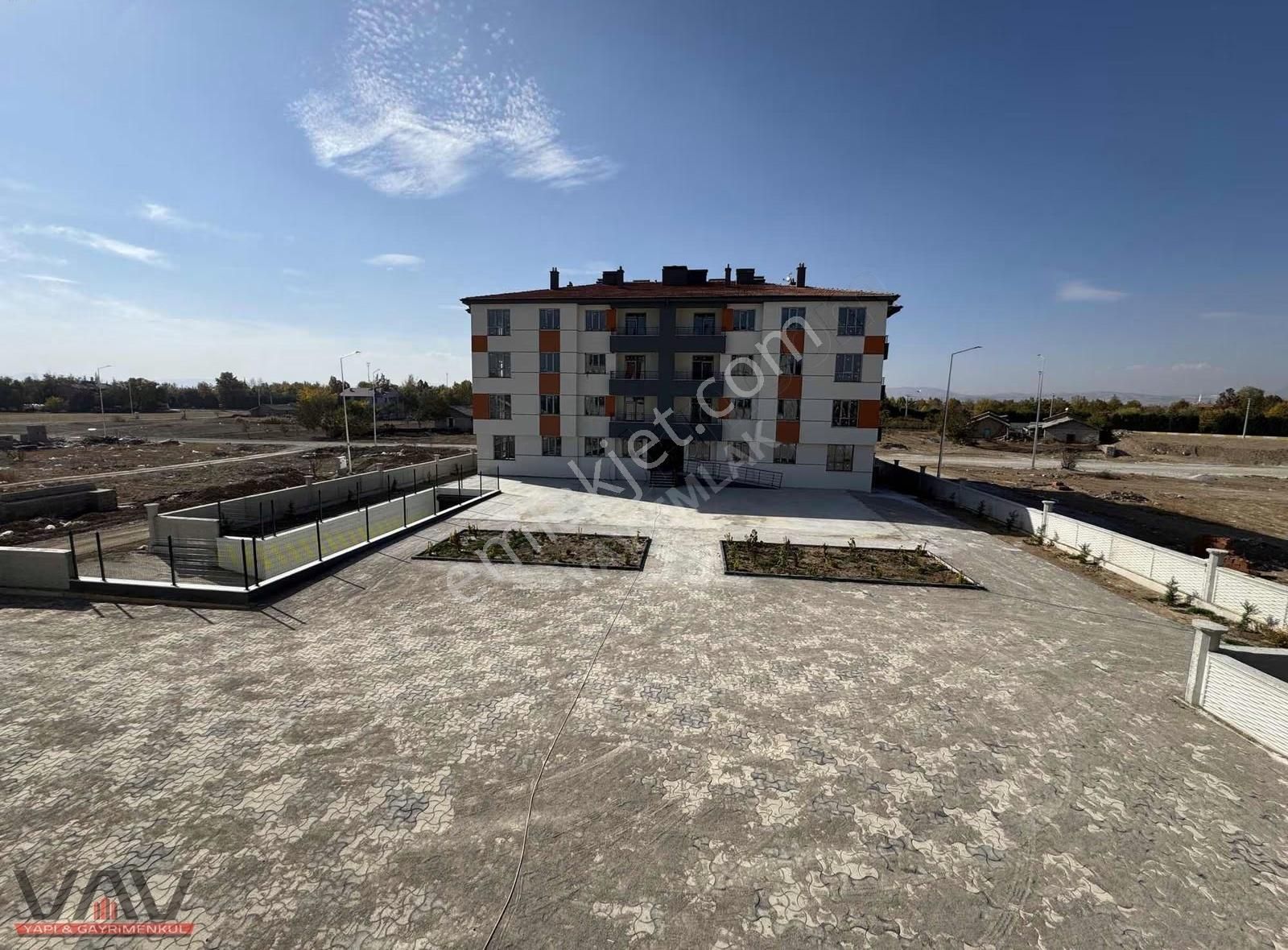Karaman Yoluna Cephe 3+1 Oturuma Hazır Ara Kat Daire - Görsel 8
