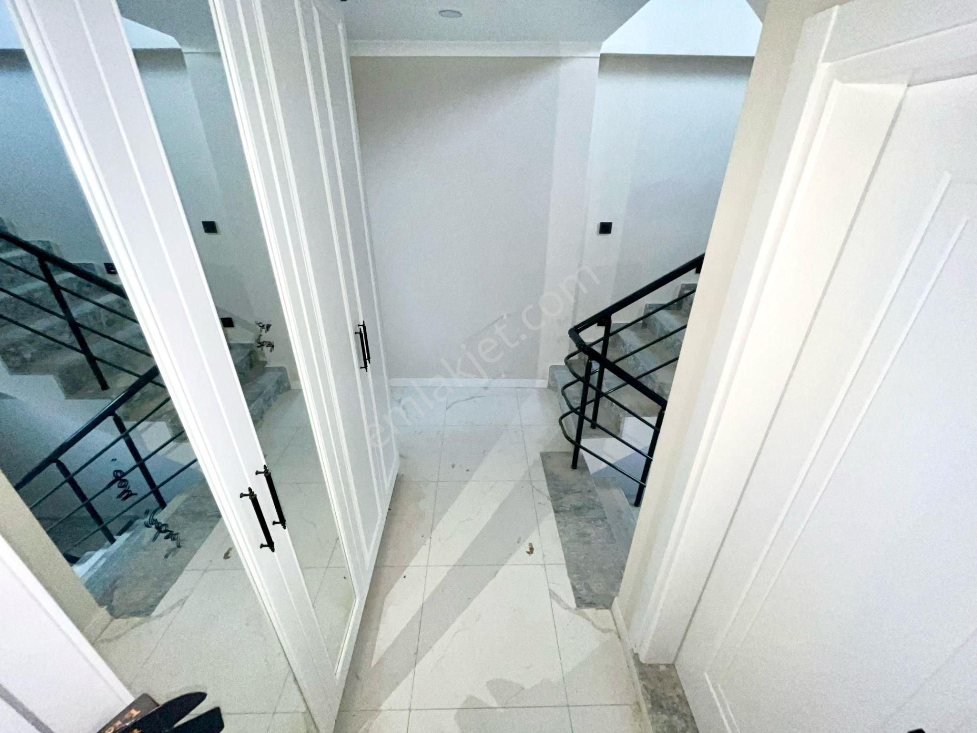Yükselden Gürede Çok Geniş Bahçe Lüx Proje De Muhteşem Villa - Görsel 30