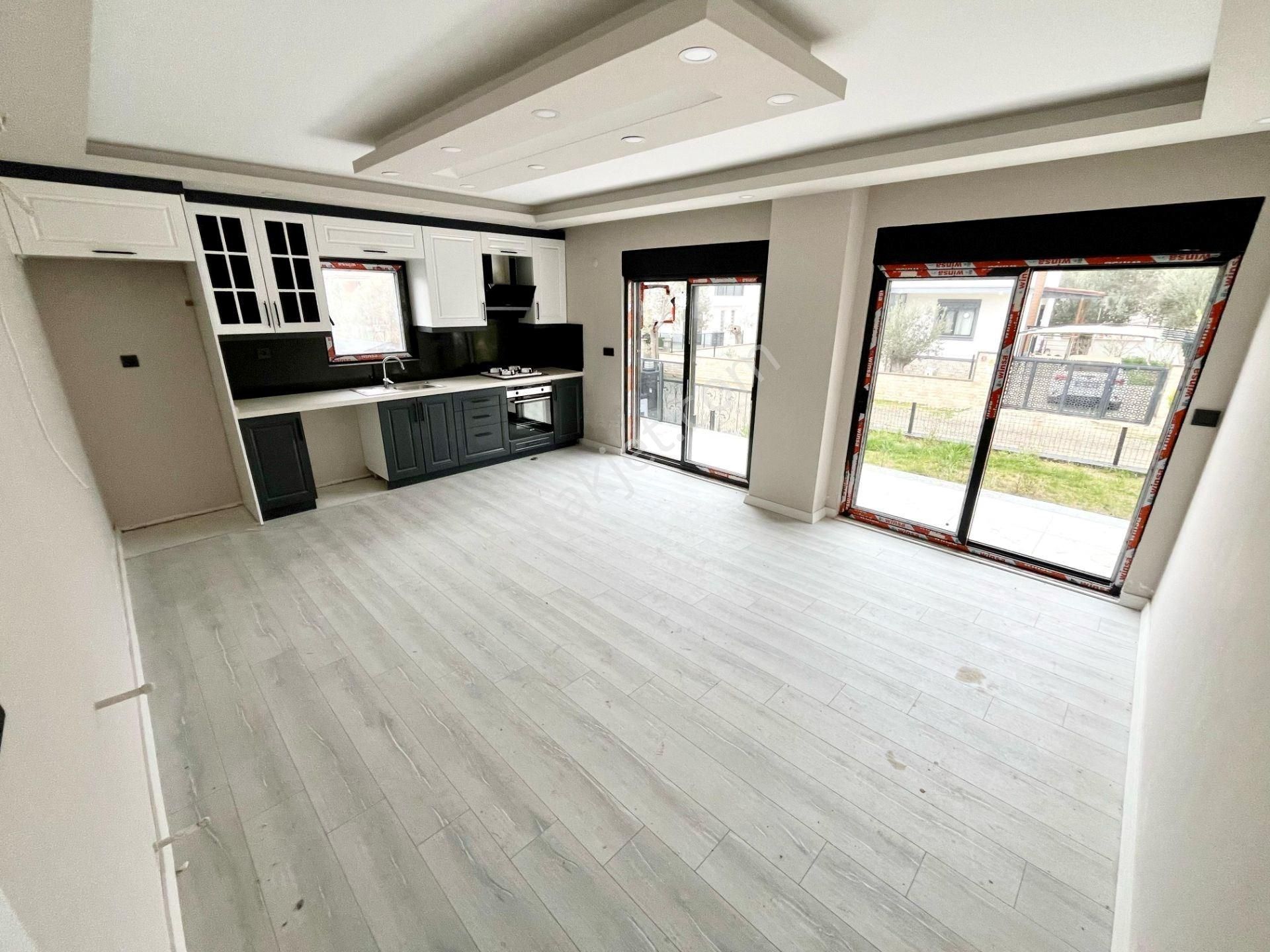 Yükselden Gürede Çok Geniş Bahçe Lüx Proje De Muhteşem Villa - Görsel 3
