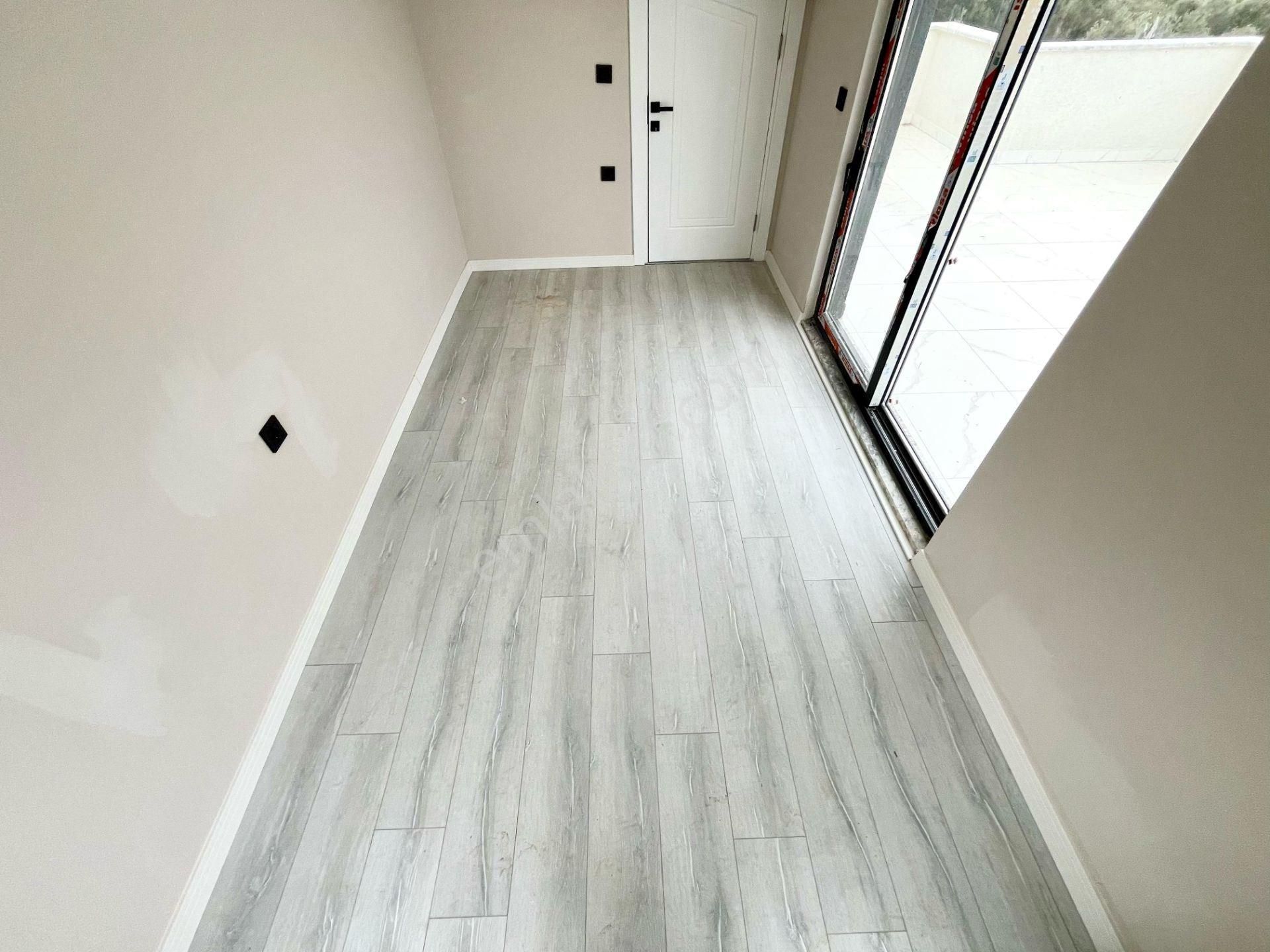 Yükselden Gürede Çok Geniş Bahçe Lüx Proje De Muhteşem Villa - Görsel 7