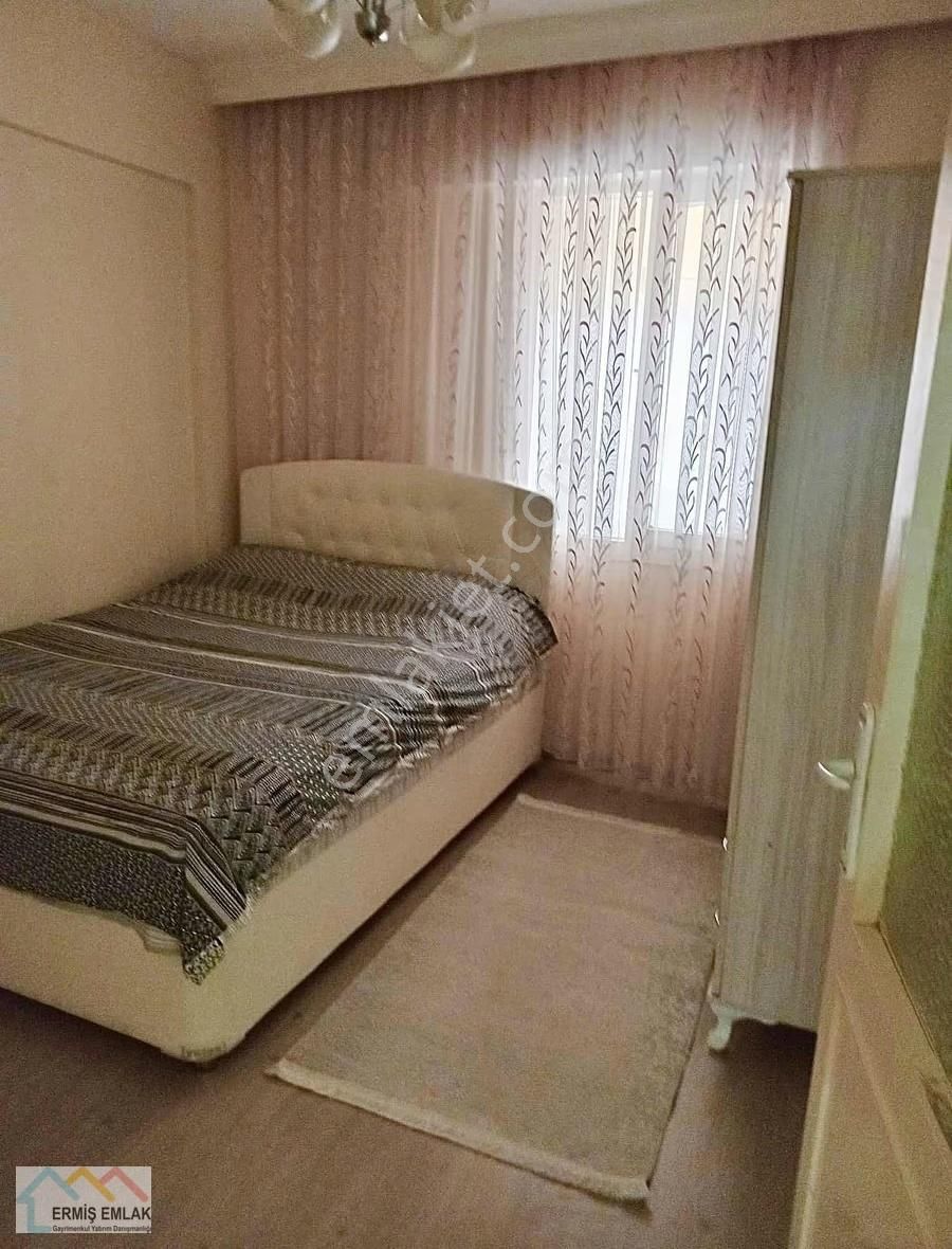 Güzelyalı'da 2+1 Eşyalı Kiralık Daire - Görsel 3