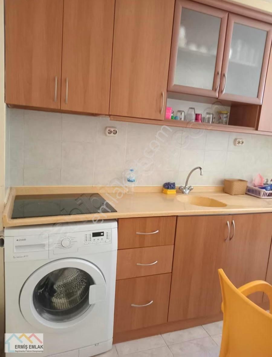 Güzelyalı'da 2+1 Eşyalı Kiralık Daire