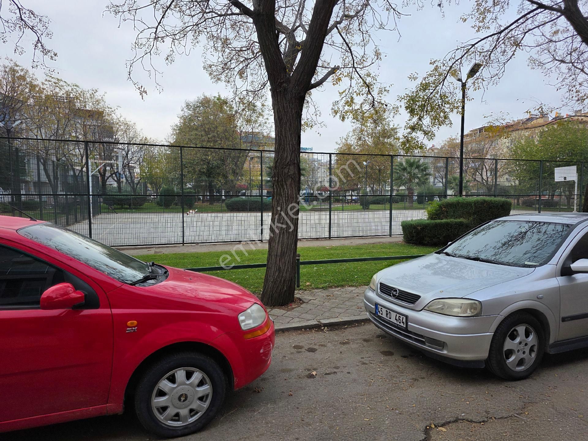 Salihli Yörük Mah Park Cepheli