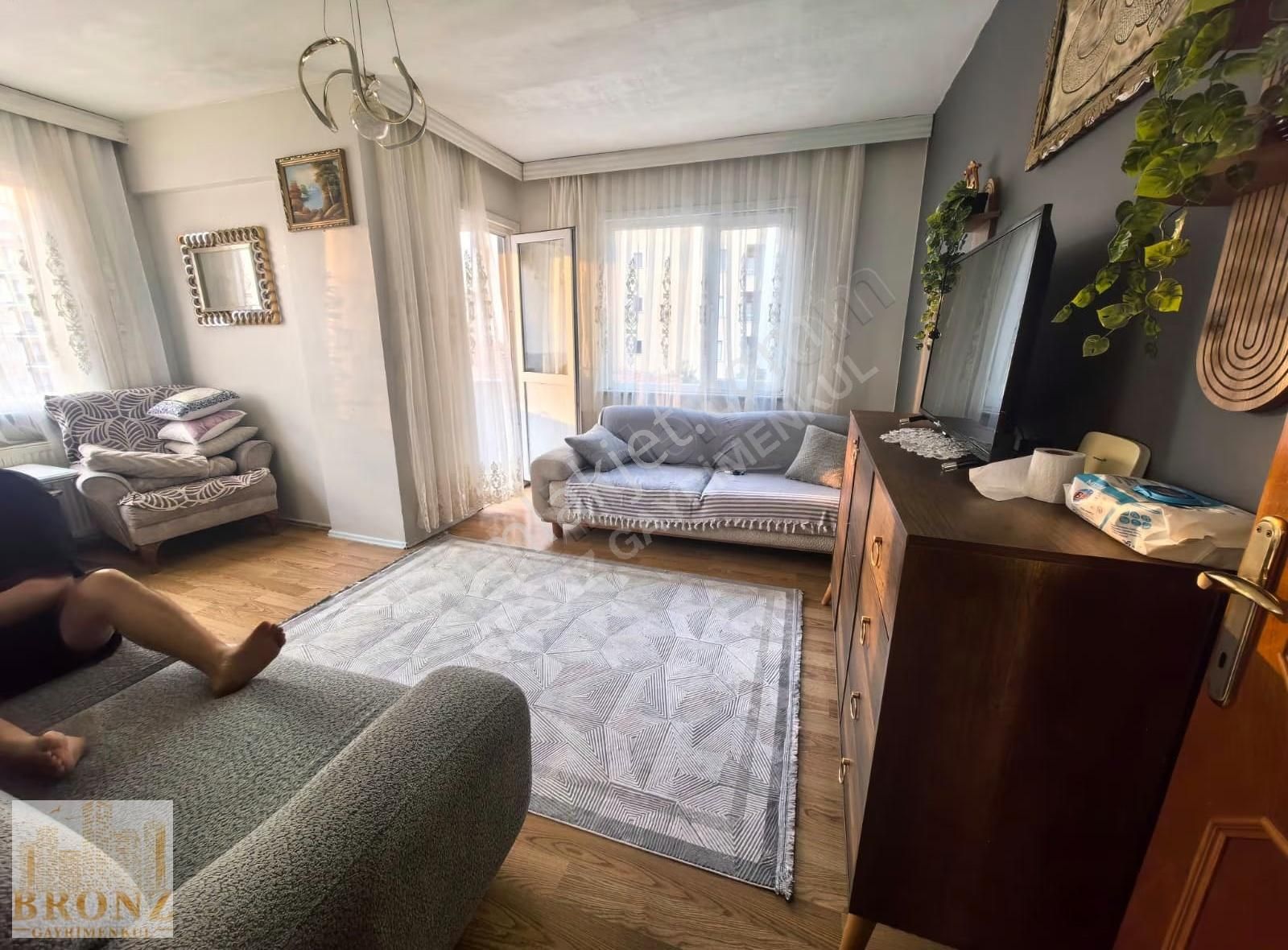 Hastaneye Yakn Site İçinde Otoparklı Ayrı Wc'li Arakat Ferah 3+1 - Görsel 6