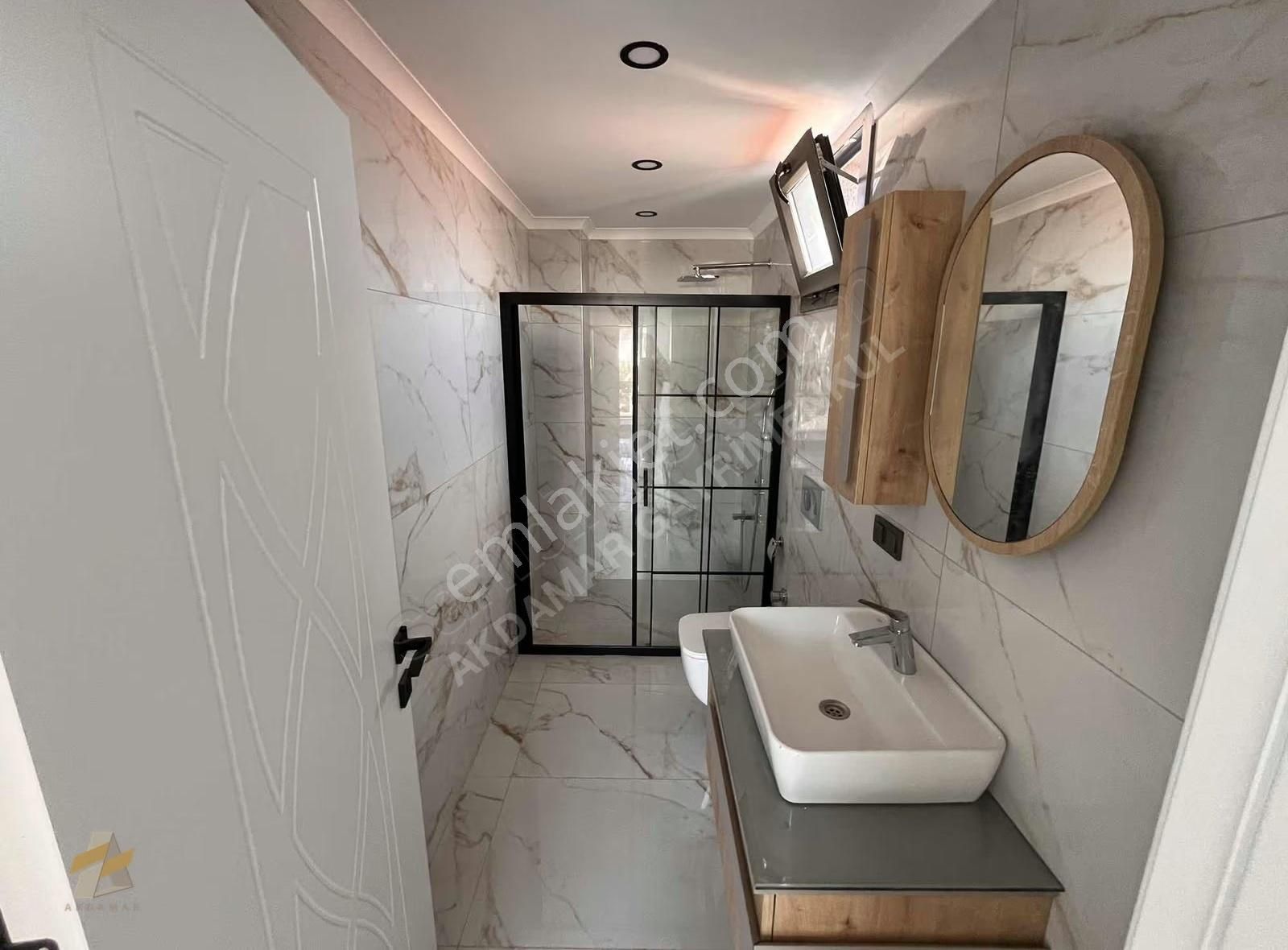 Cami Mahallesinde Mükemmel Konumda 4+1 Açık Havuzlu Lüks Villa - Görsel 23