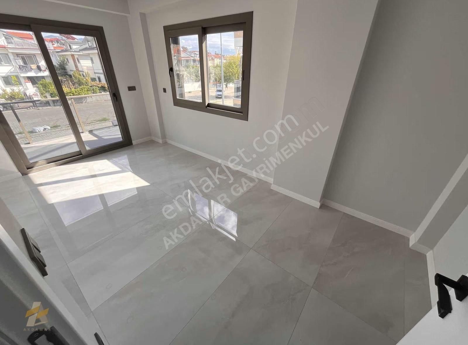 Cami Mahallesinde Mükemmel Konumda 4+1 Açık Havuzlu Lüks Villa - Görsel 24