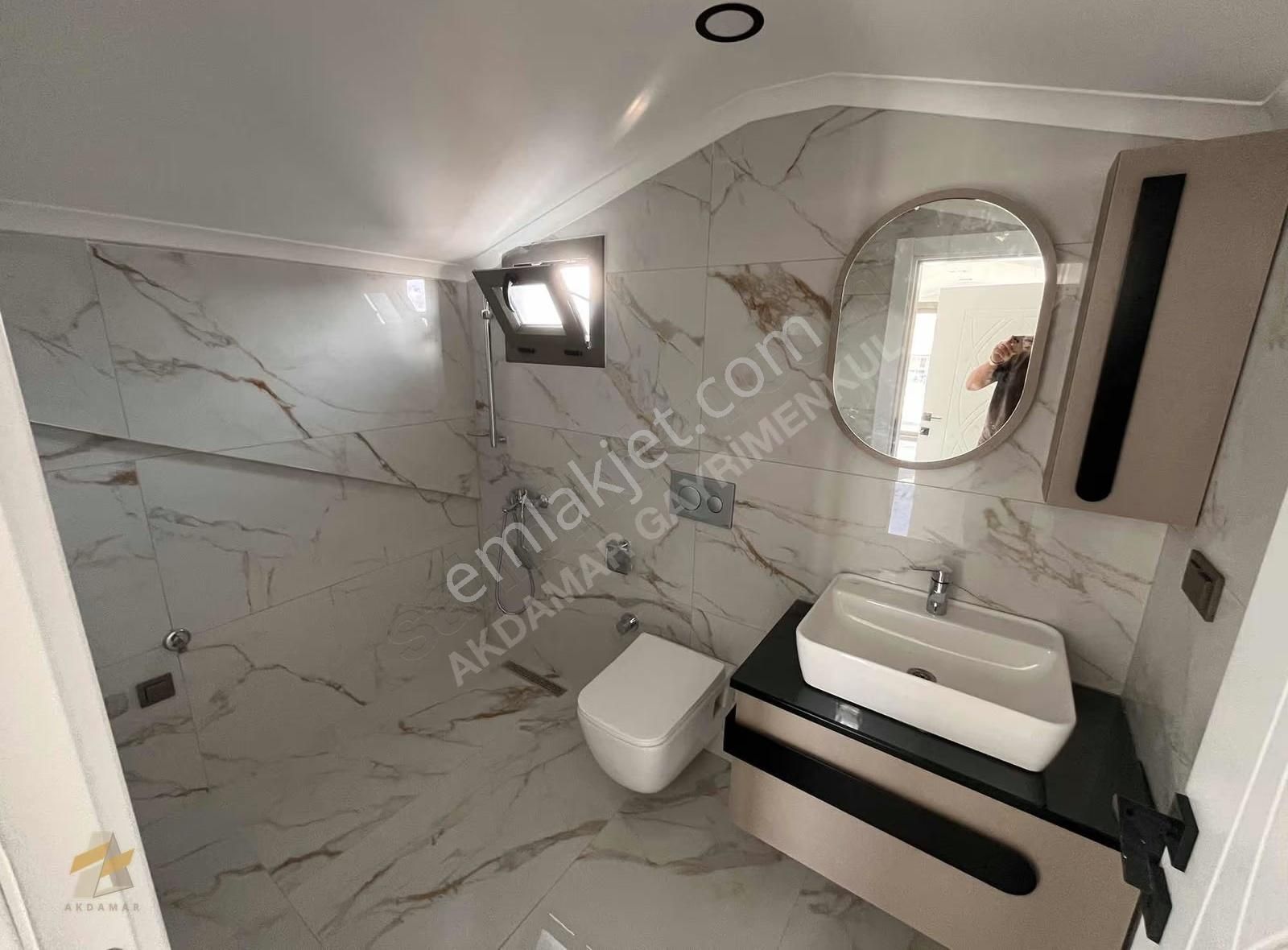 Cami Mahallesinde Mükemmel Konumda 4+1 Açık Havuzlu Lüks Villa - Görsel 15