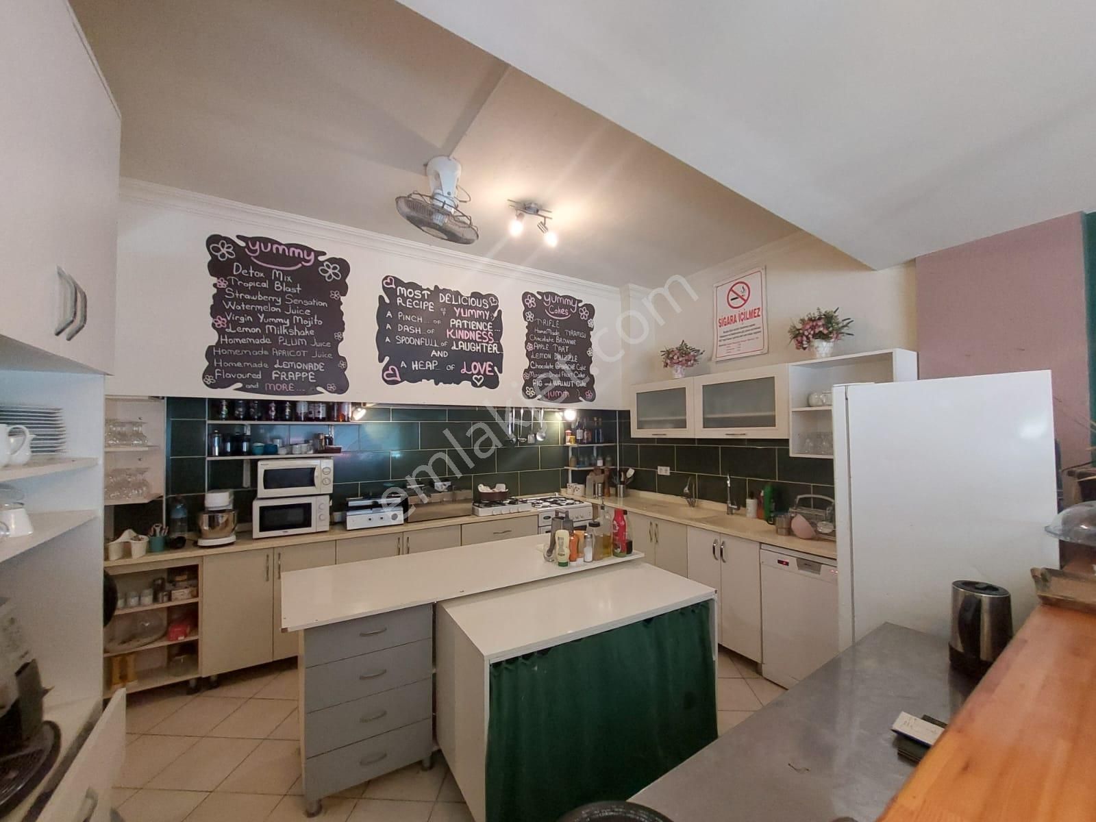 Dalyan Kanal Manzaralı Merkezde Kapı Müşterisi Hazır Devren Kiralık Cafe - Görsel 2