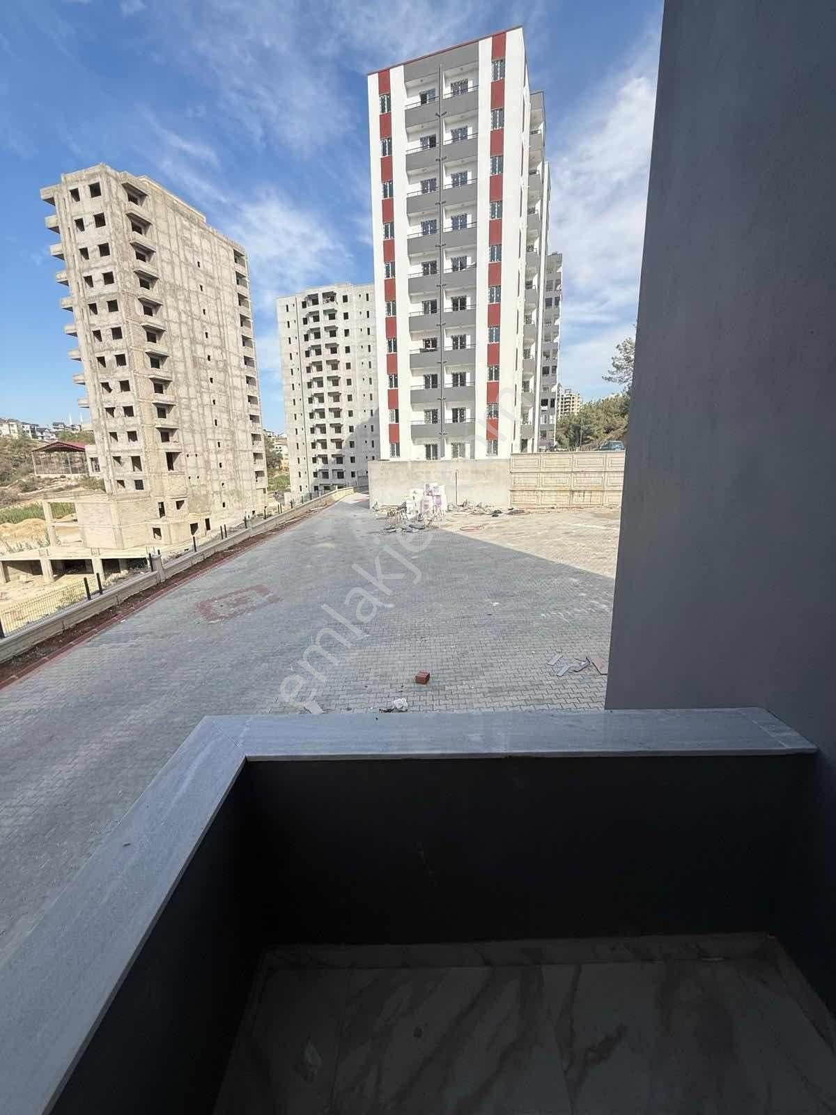 Demirhan Emlaktan Cadde Üzeri 2+1 Lüks İşçilikli Daire Satılık - Görsel 4