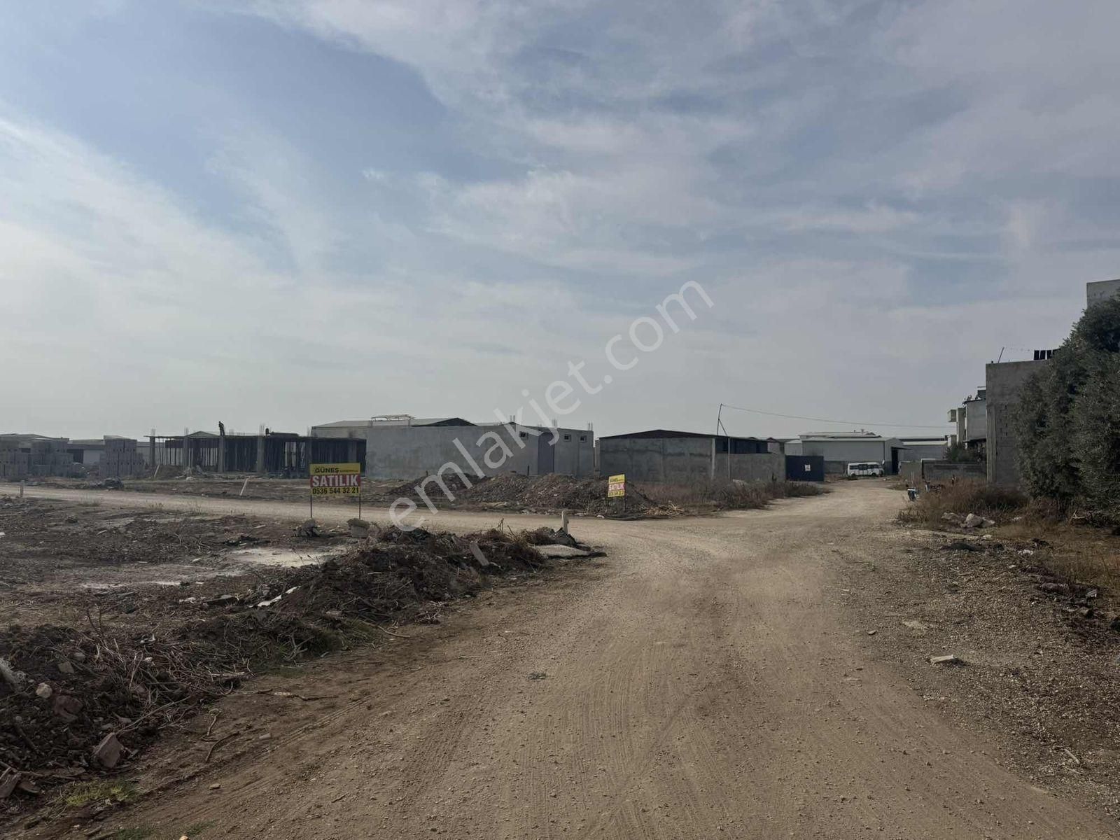 Demirhan Emlaktan 250 M2 Ev /iş Yerine Uygun Arsamız Satılık - Görsel 7