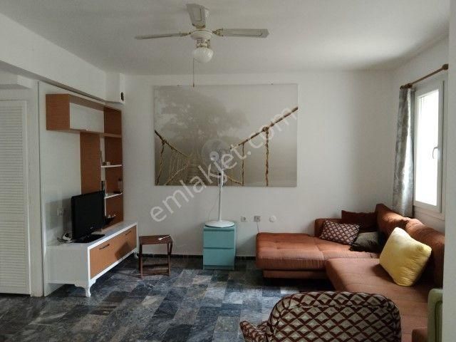 Eski Foçada Denize Çok Yakın 4+1 Satılık Villa - Görsel 3