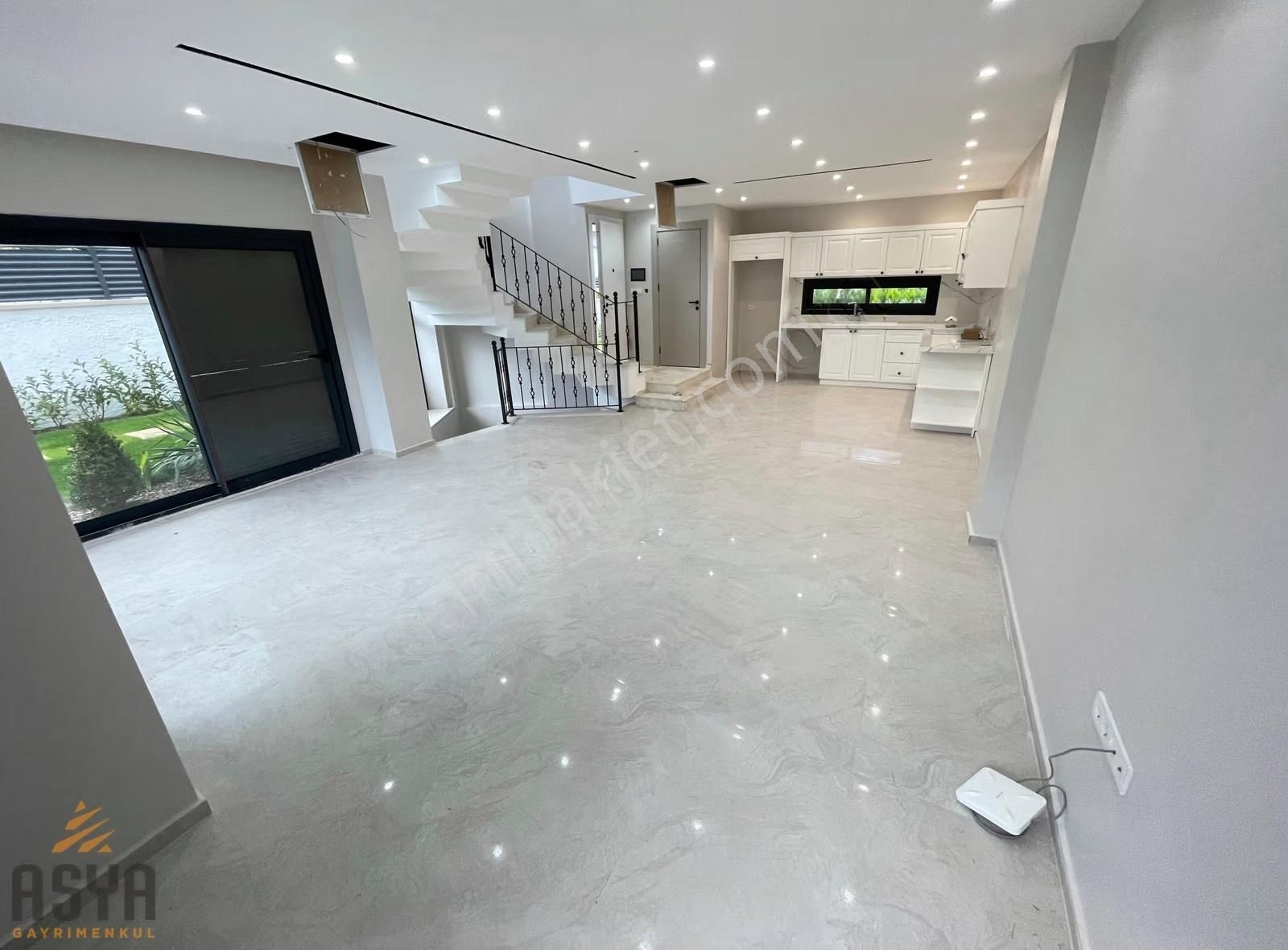 Çeşme Merkezde Müstakil Havuzlu-kullanışlı-modern&lüx Villalar** - Görsel 22