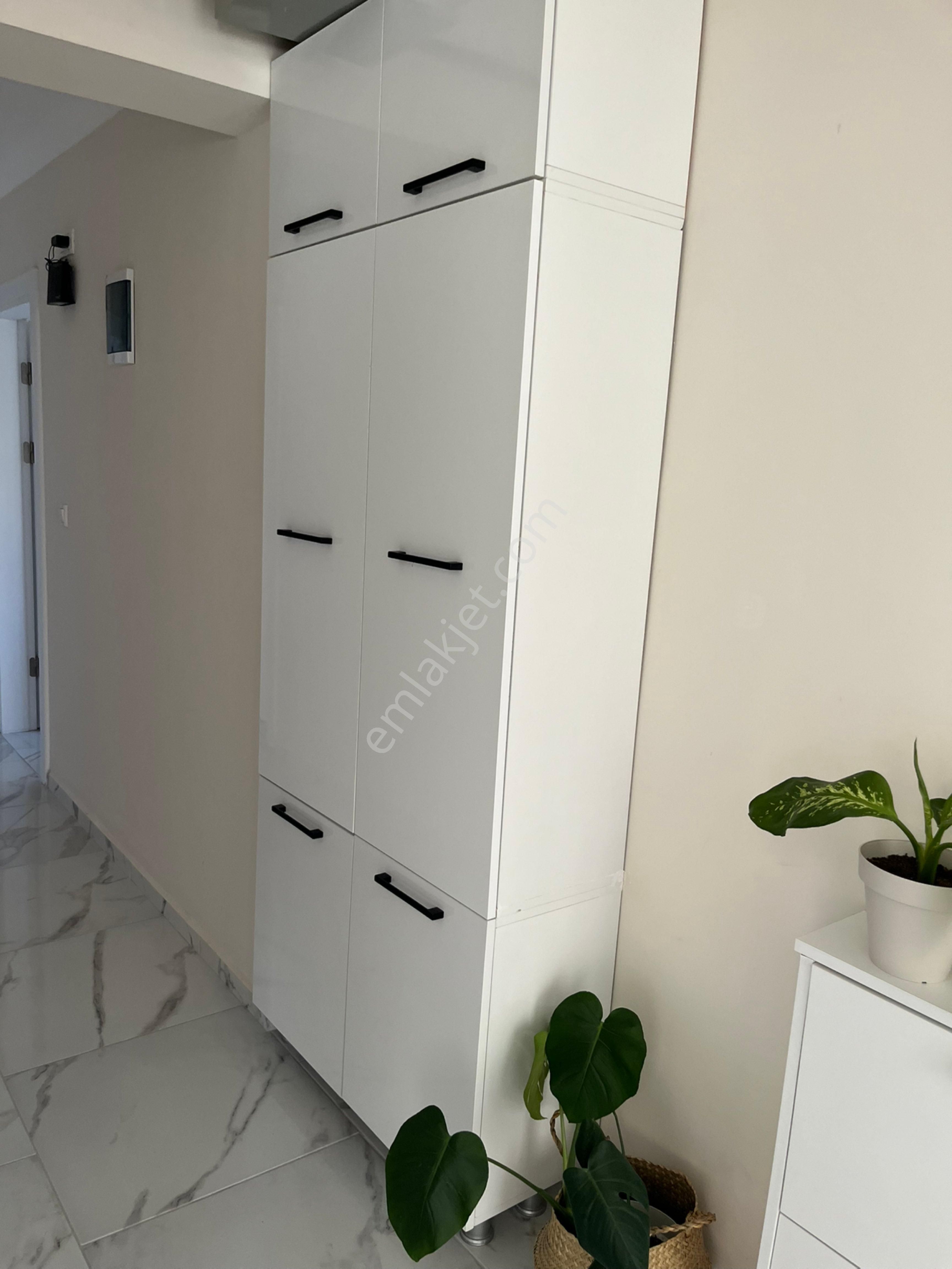 Bayırda Satılık 3+1 Ekstra Giyinme Odalı Ebeveyn Banyolu Geniş Daire - Görsel 3