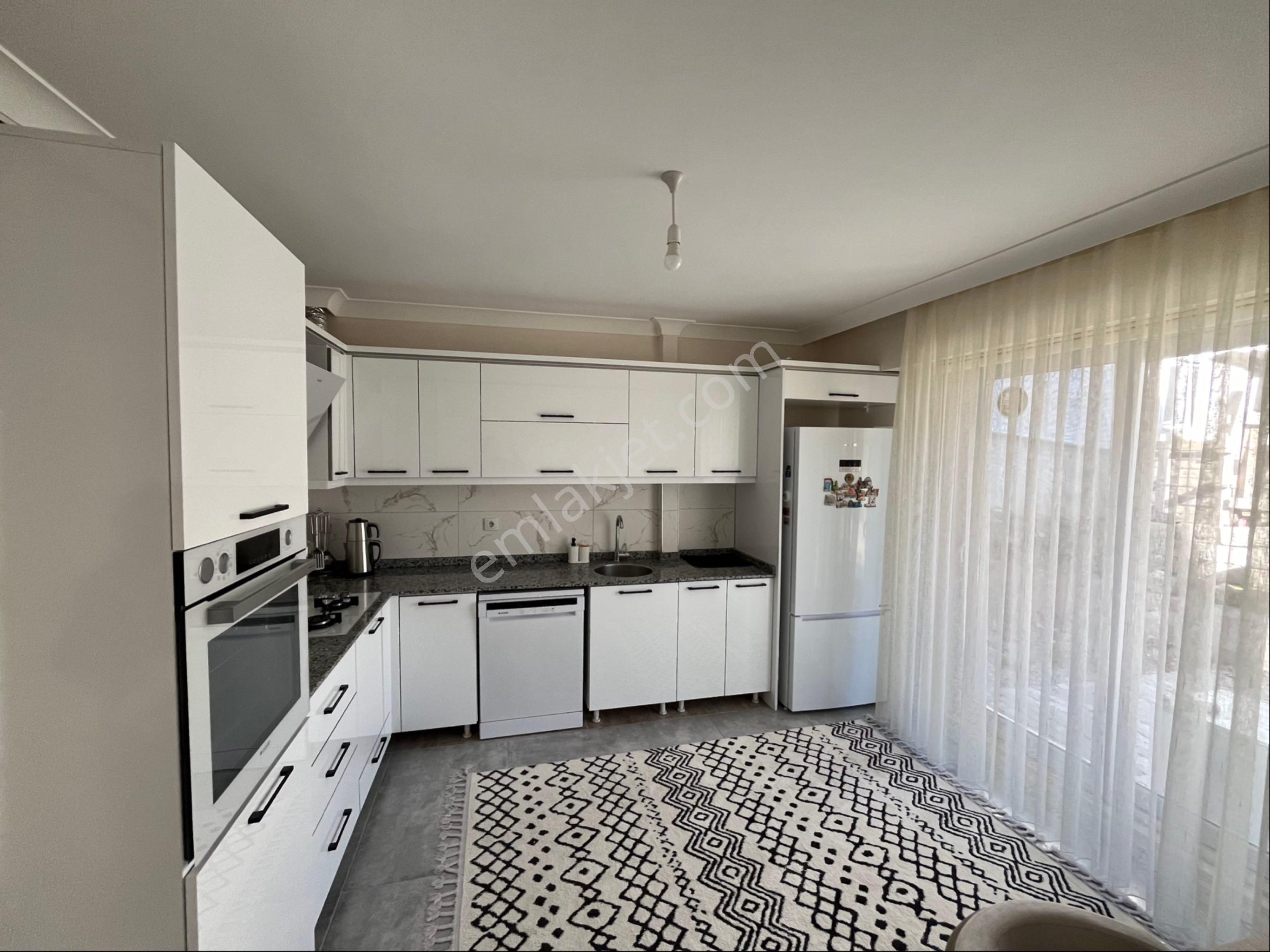 Bayırda Satılık 3+1 Ekstra Giyinme Odalı Ebeveyn Banyolu Geniş Daire - Görsel 19