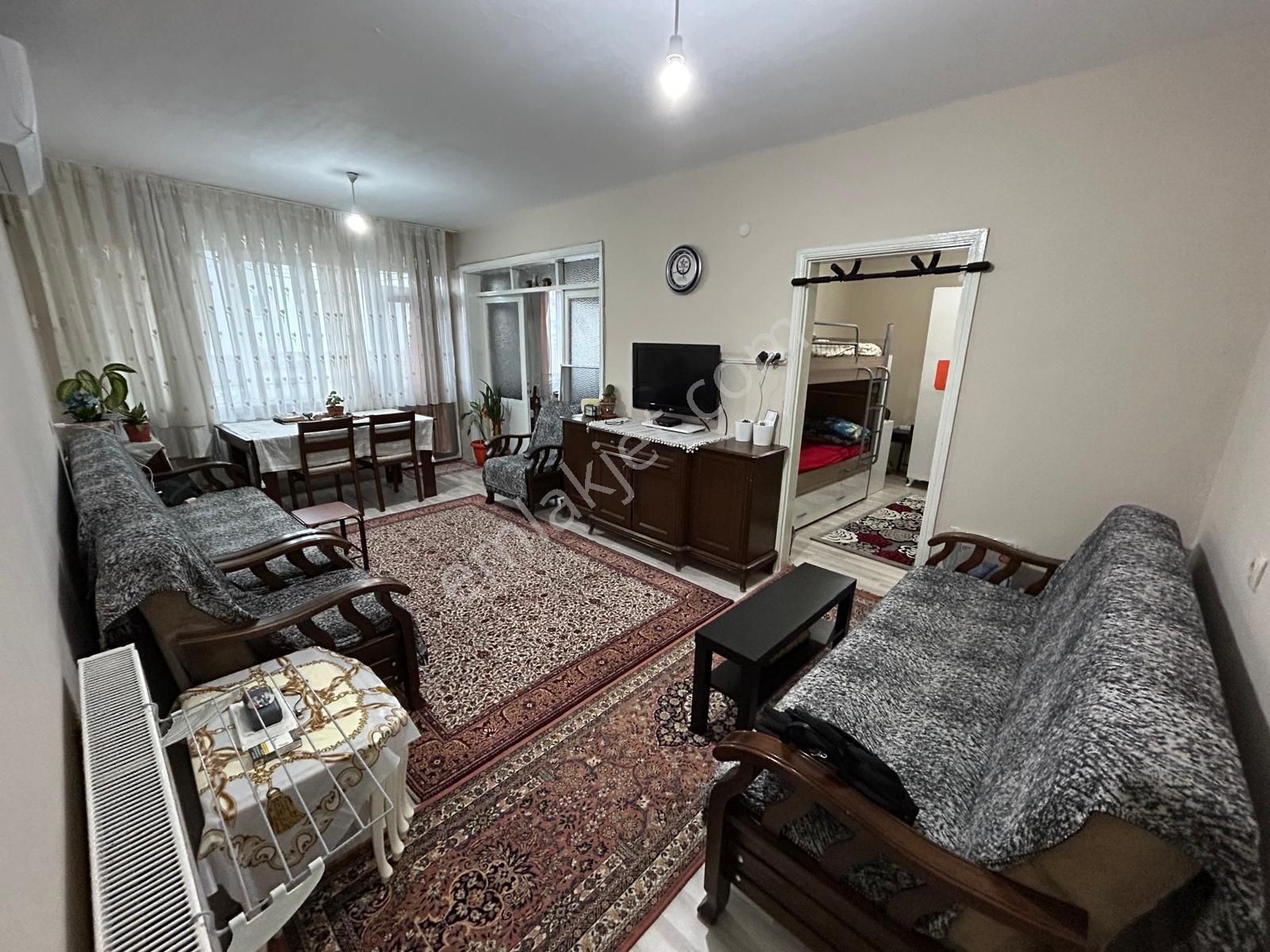 Canyapı'dan Avluya Yürüme Mesafesinde 3+1 Satılık Daıre - Görsel 3