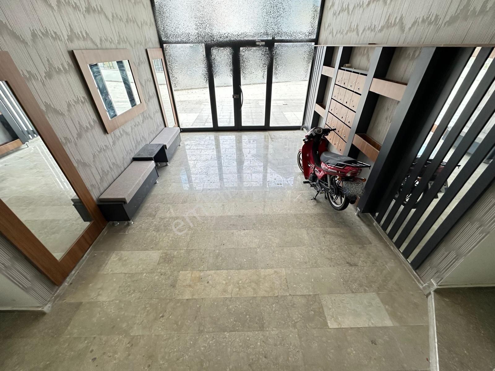 Yenikent Mustafa Kemal Mh.de Mükemmel Lokasyonda Satılık 3+1 Daireler - Görsel 32