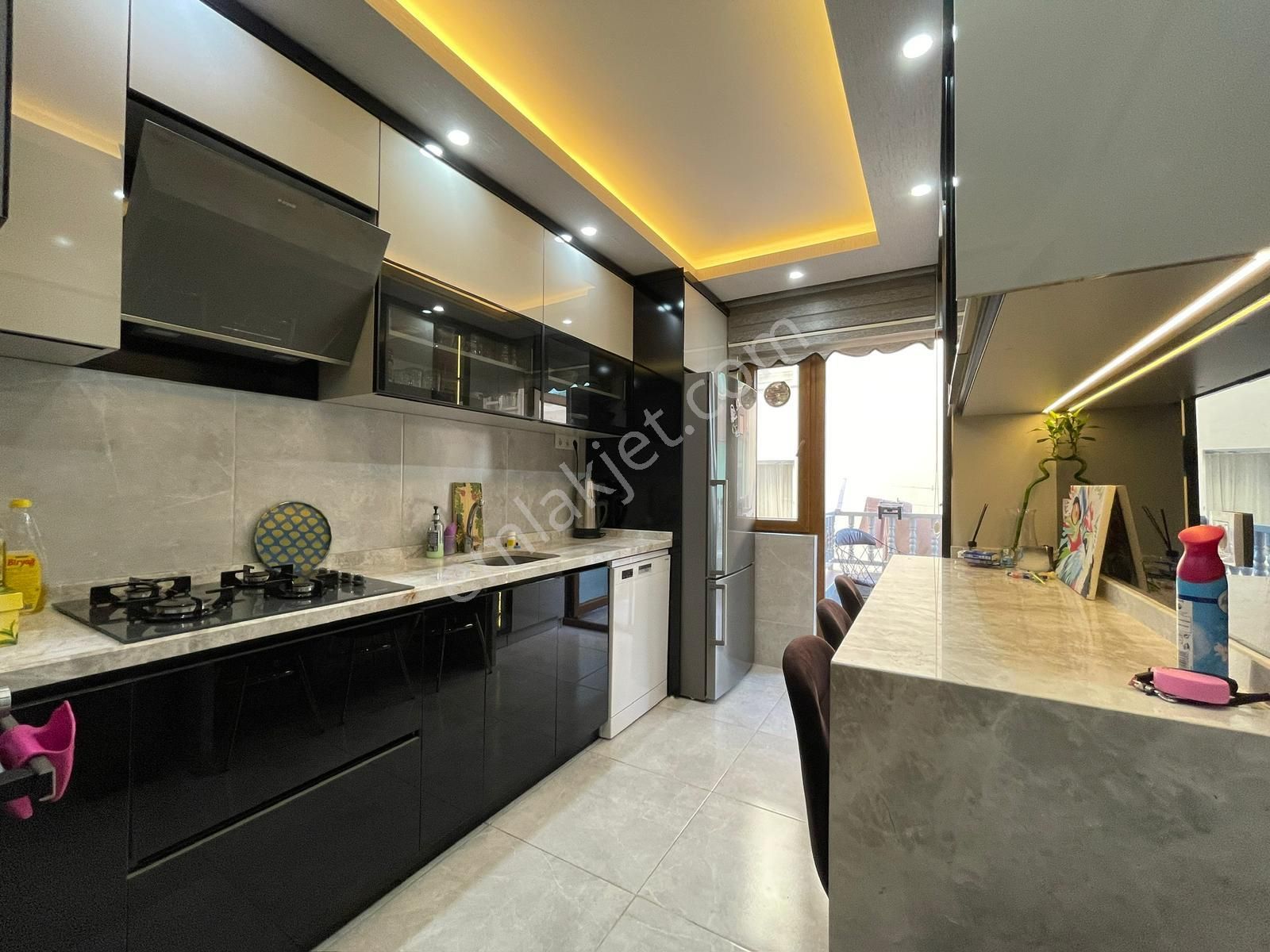 Yayla Mahallesi'nde Full Lüks Yapılı 3+1 Daire!