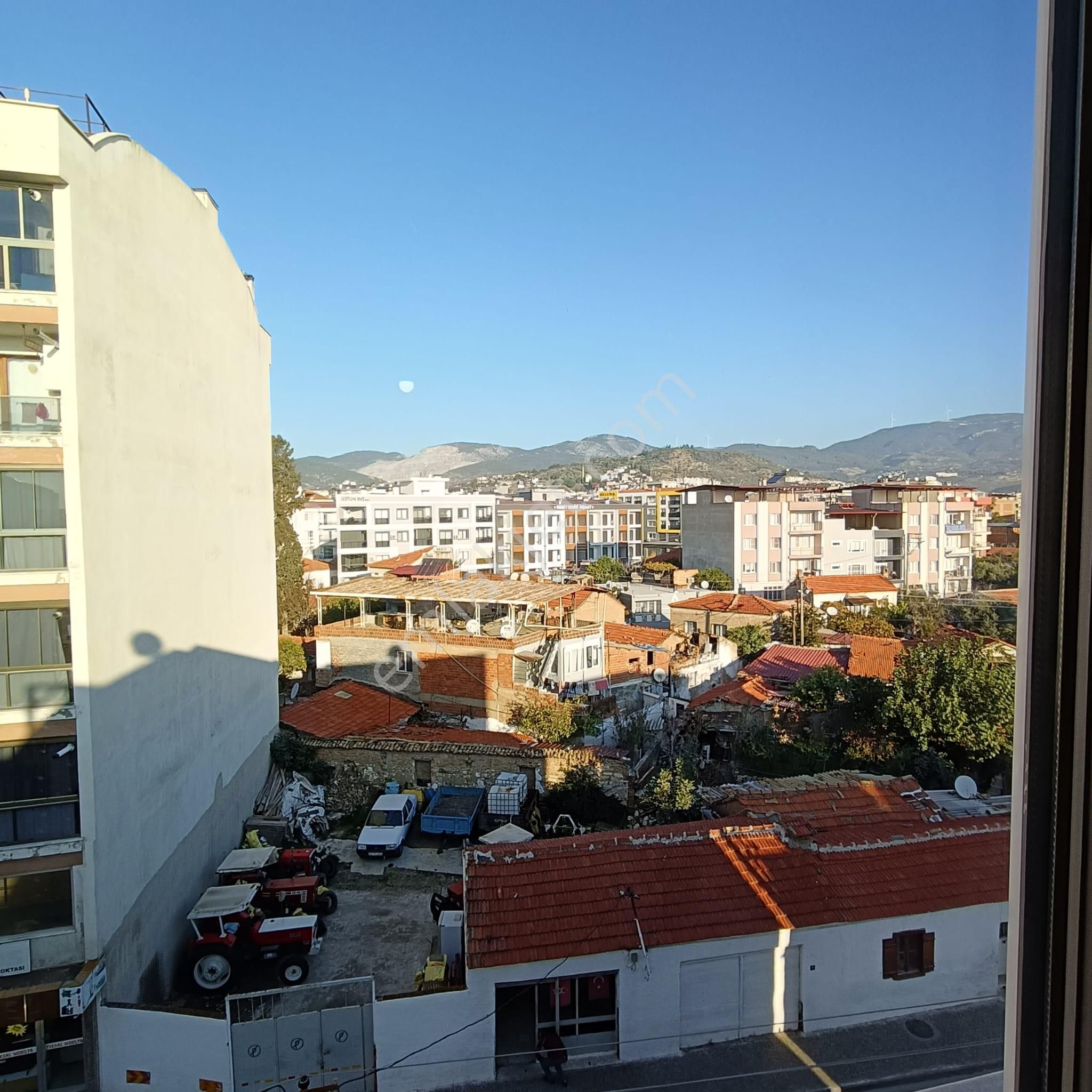 Söke Cumhuriyet Mahallesinde Satılık 2 Artı 1 Daire - Görsel 5