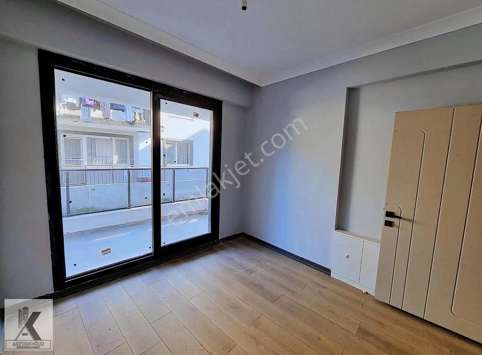 Merkezde Okullar Bölgesinde Satılık Daire - Görsel 2