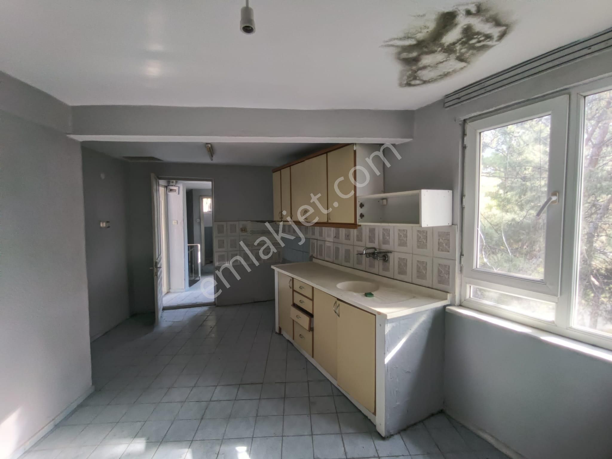 Golden Globy Edremit Turhanbey'de Satılık 77 M2 Arsa Üstüne Kurulu İki Katlı Ev - Görsel 24