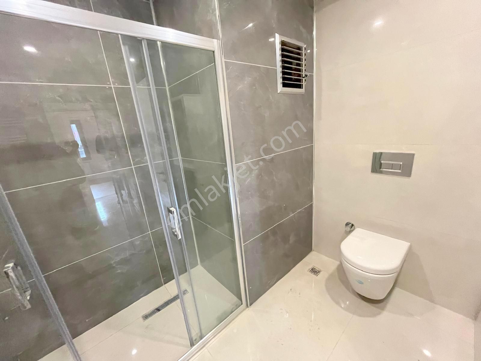 Serkan Gayrimenkulden 3+1 140 Metre Rezidans Teraslı Kapalı Otoparklı Daire - Görsel 13