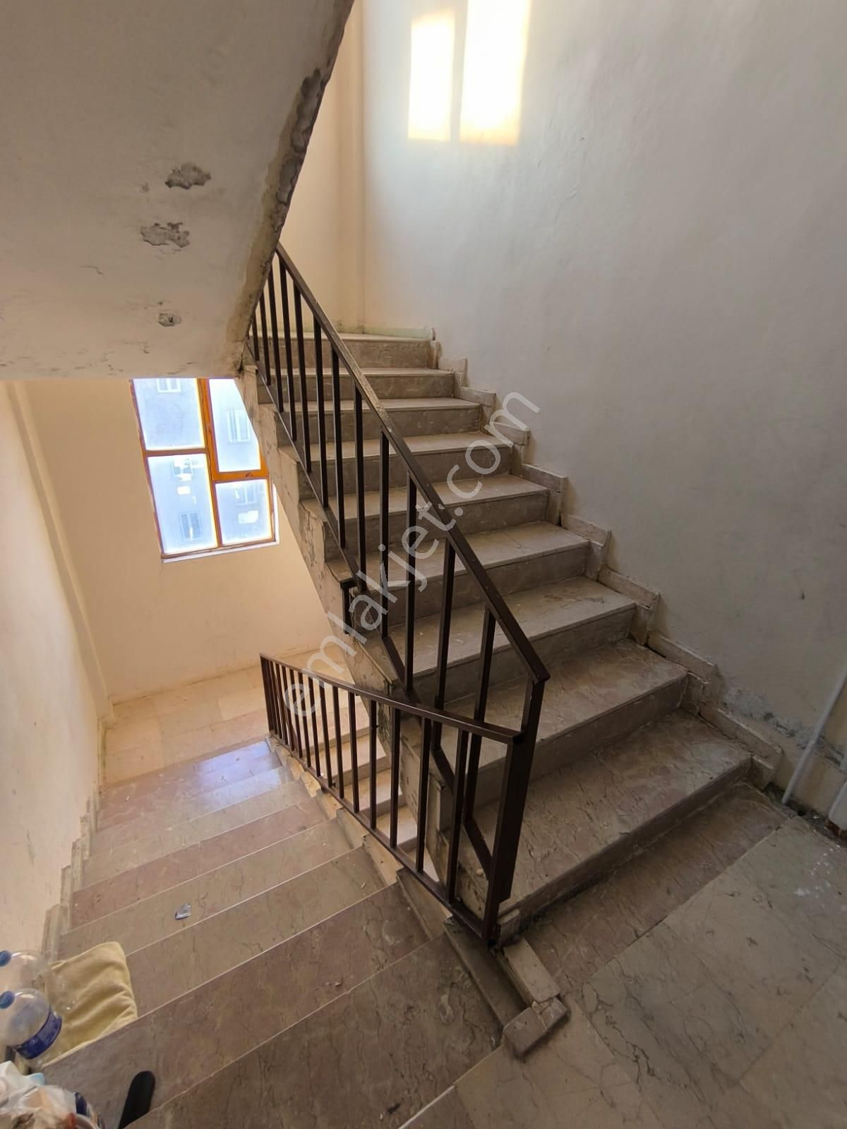 Beykent Sitesi'nde 2. 35 Metre Yola Sıfır 3+1 Satılk Uygun Daire - Görsel 4