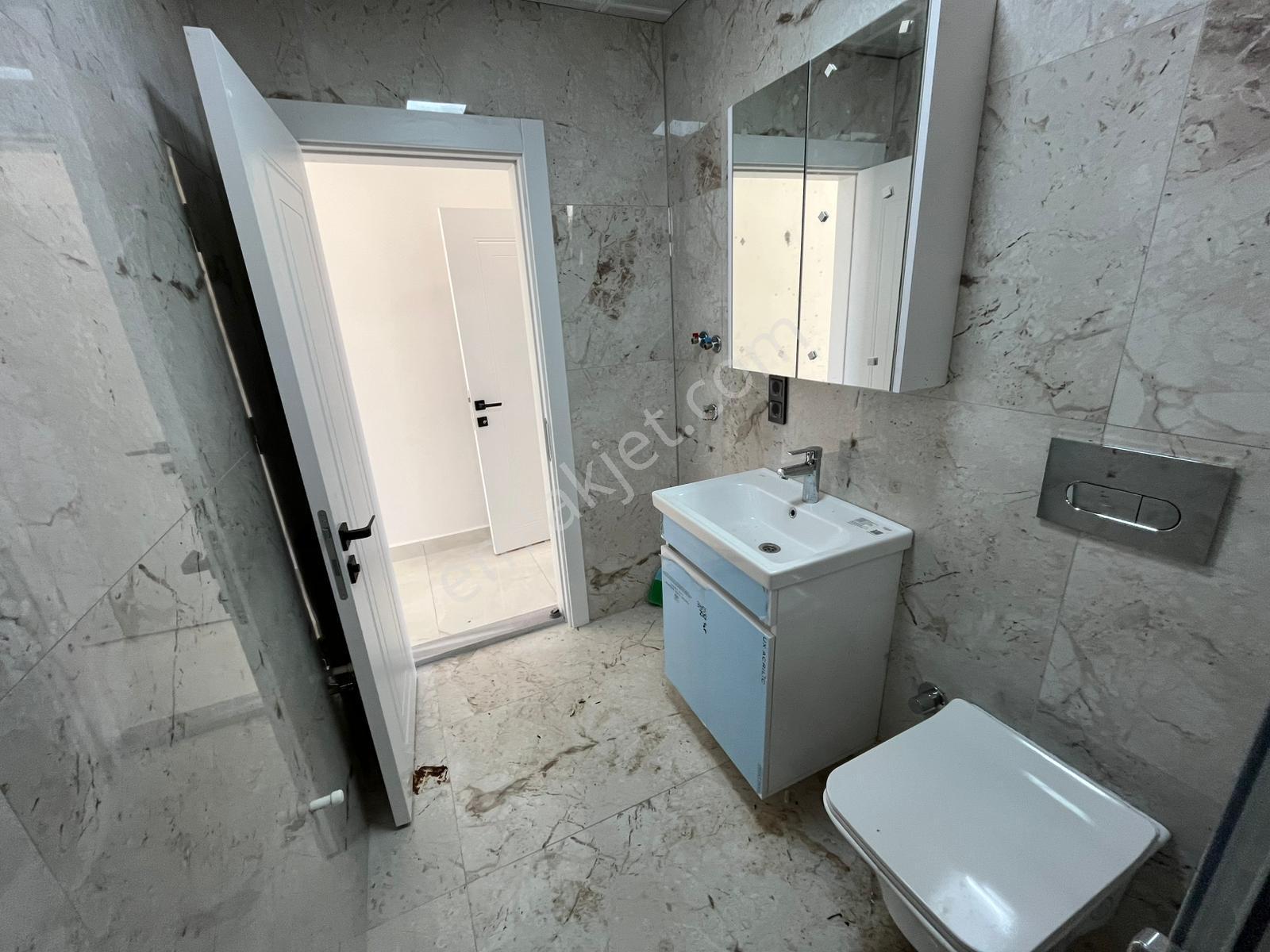 Didim Merkezde Müstakil Girişli Sıfır 3+1 Daire - Görsel 10