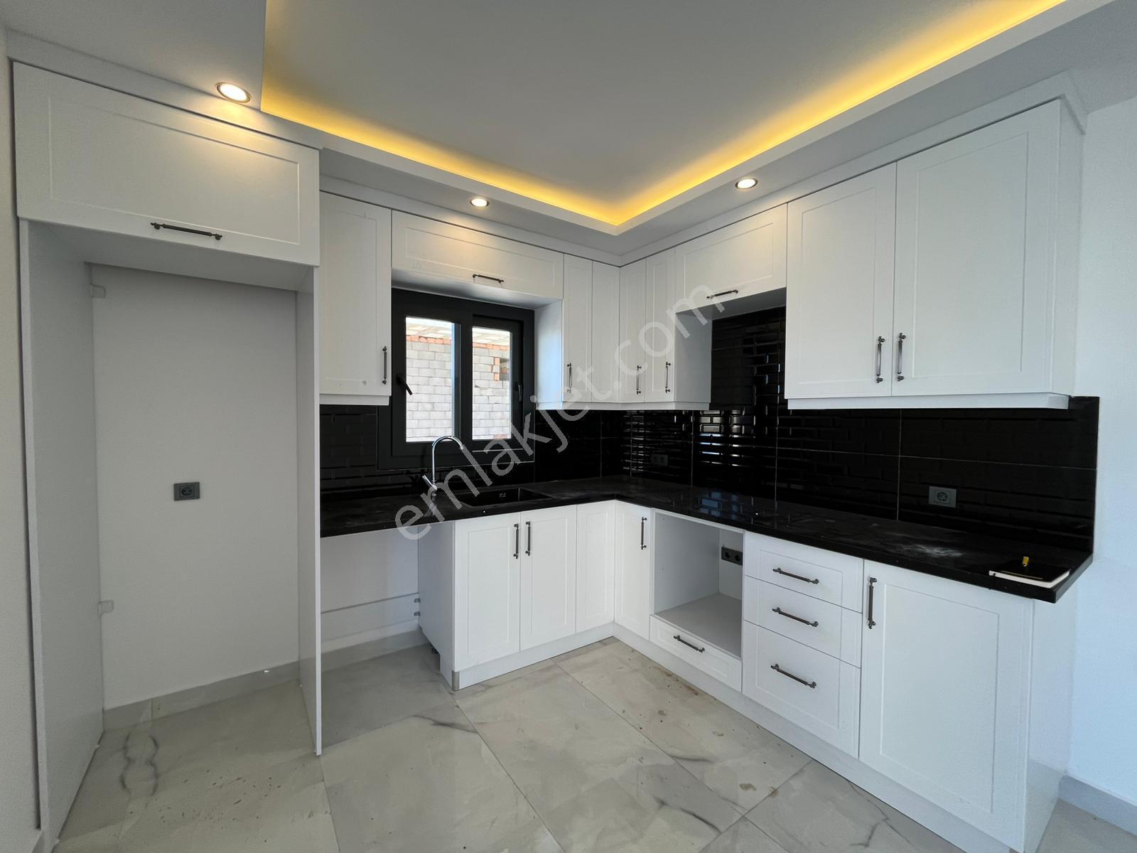 Didim Merkezde Müstakil Girişli Sıfır 3+1 Daire - Görsel 8